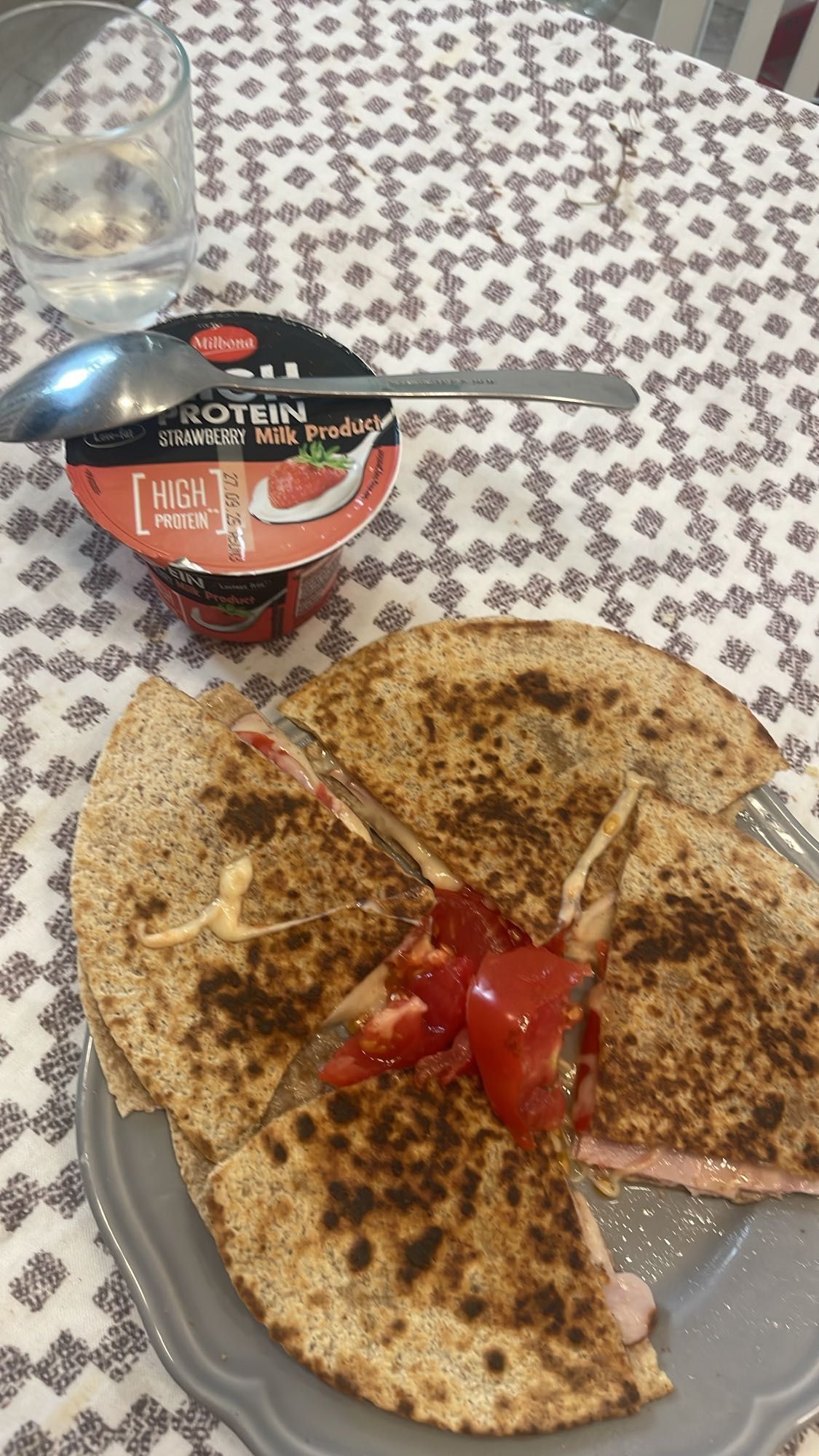 Quesadilla cu iaurt proteic