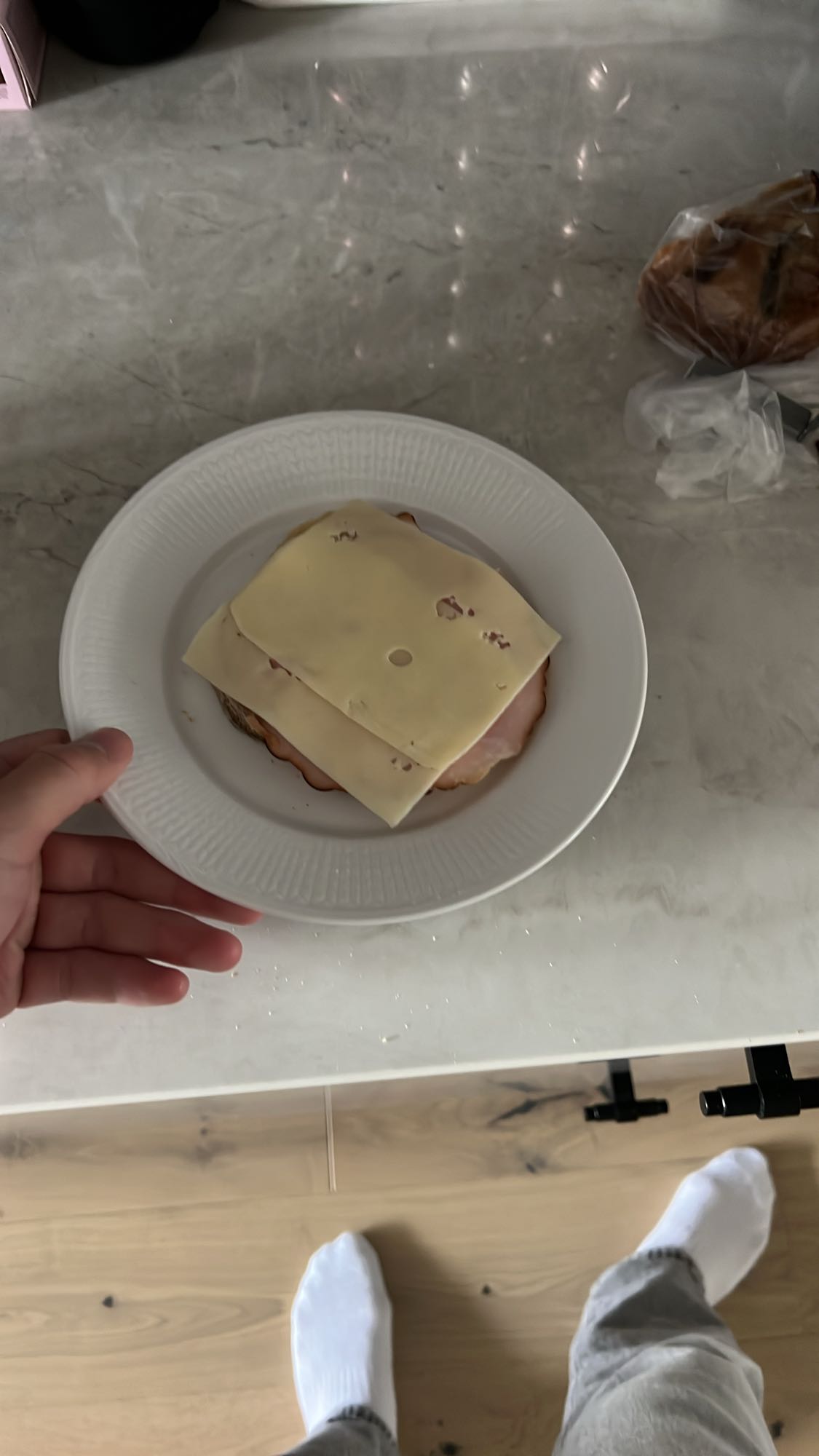 Ost och skinka smörgås