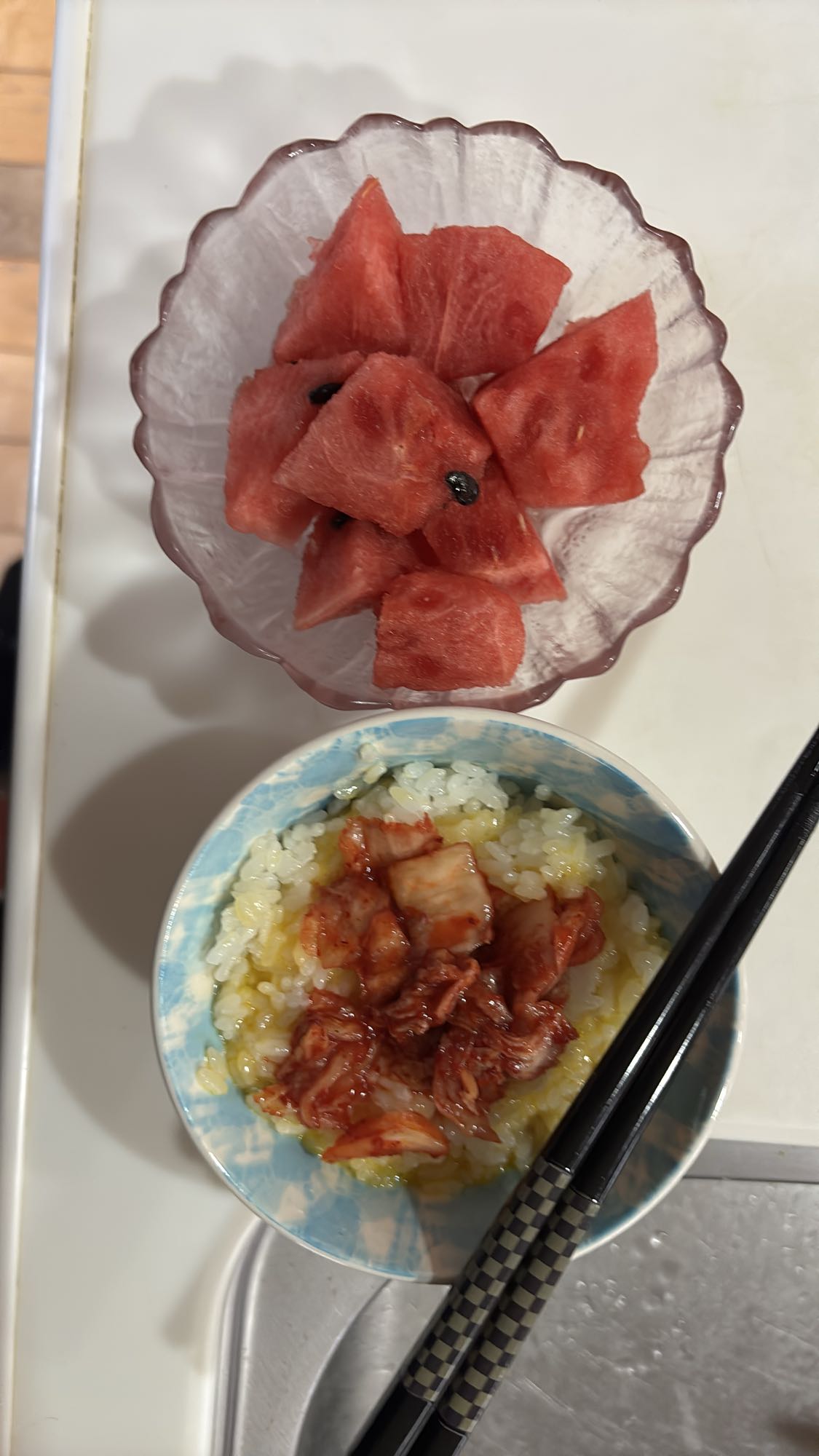 キムチご飯とスイカ