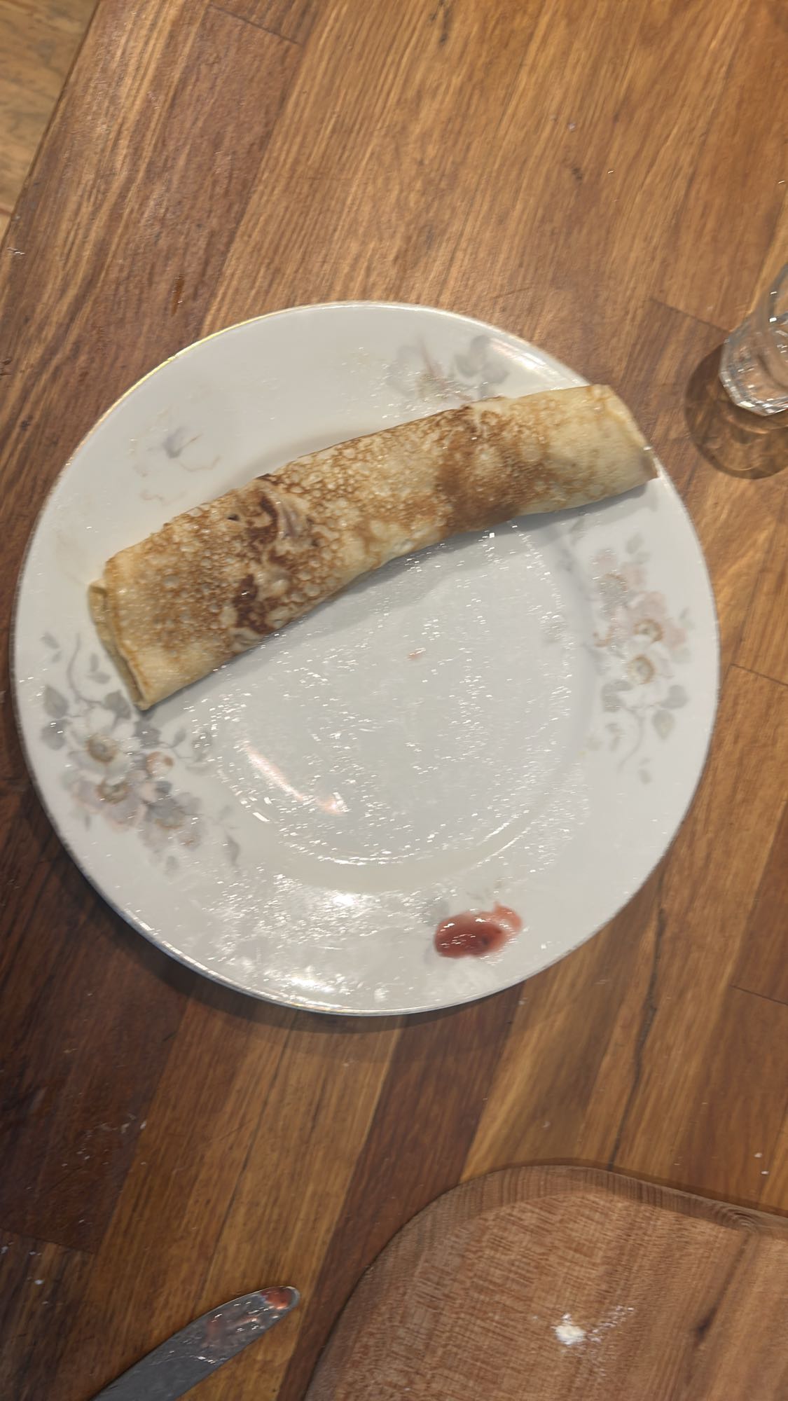 Svensk pannkaka med sylt