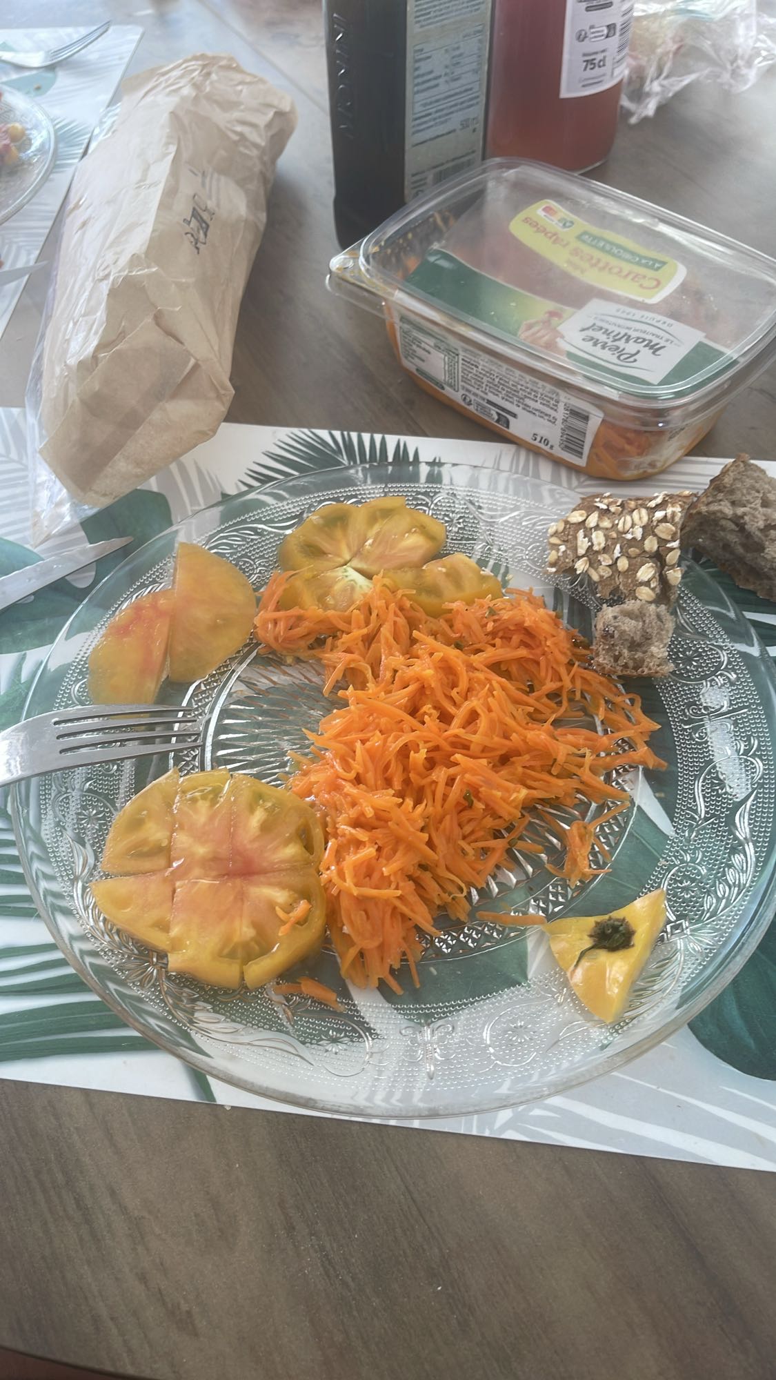 Salade carotte tomate pain