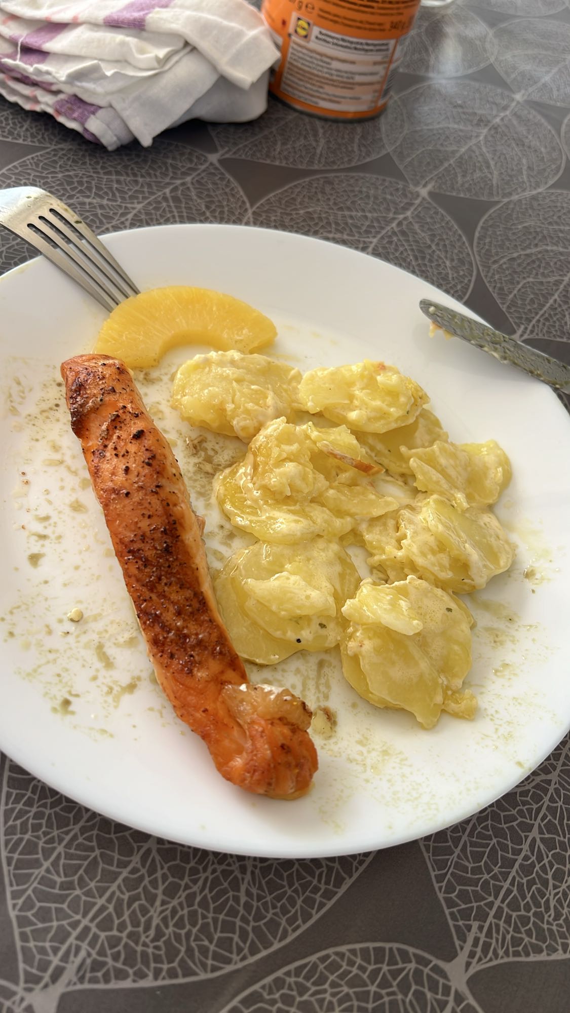 Lax med potatisgratäng