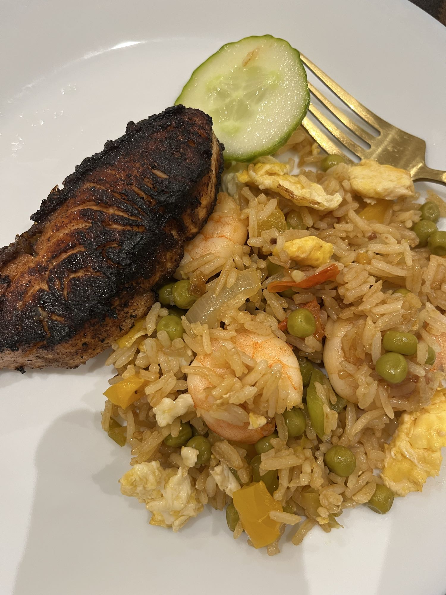 Riz sauté crevettes poulet