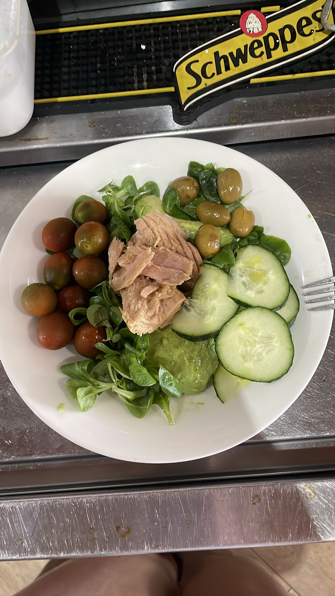 ensalada de atún y verduras