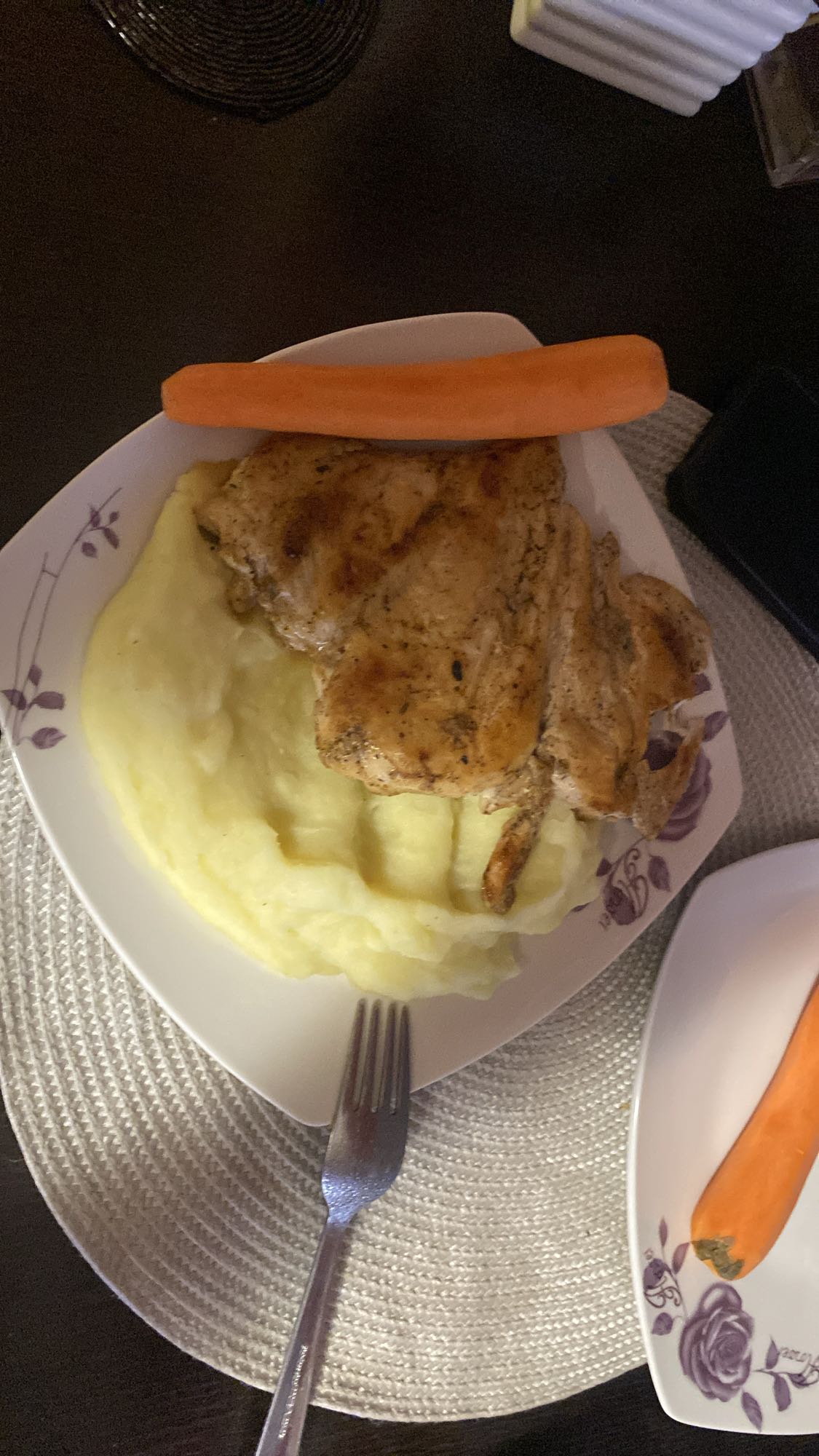 Piept de pui cu piure și morcov