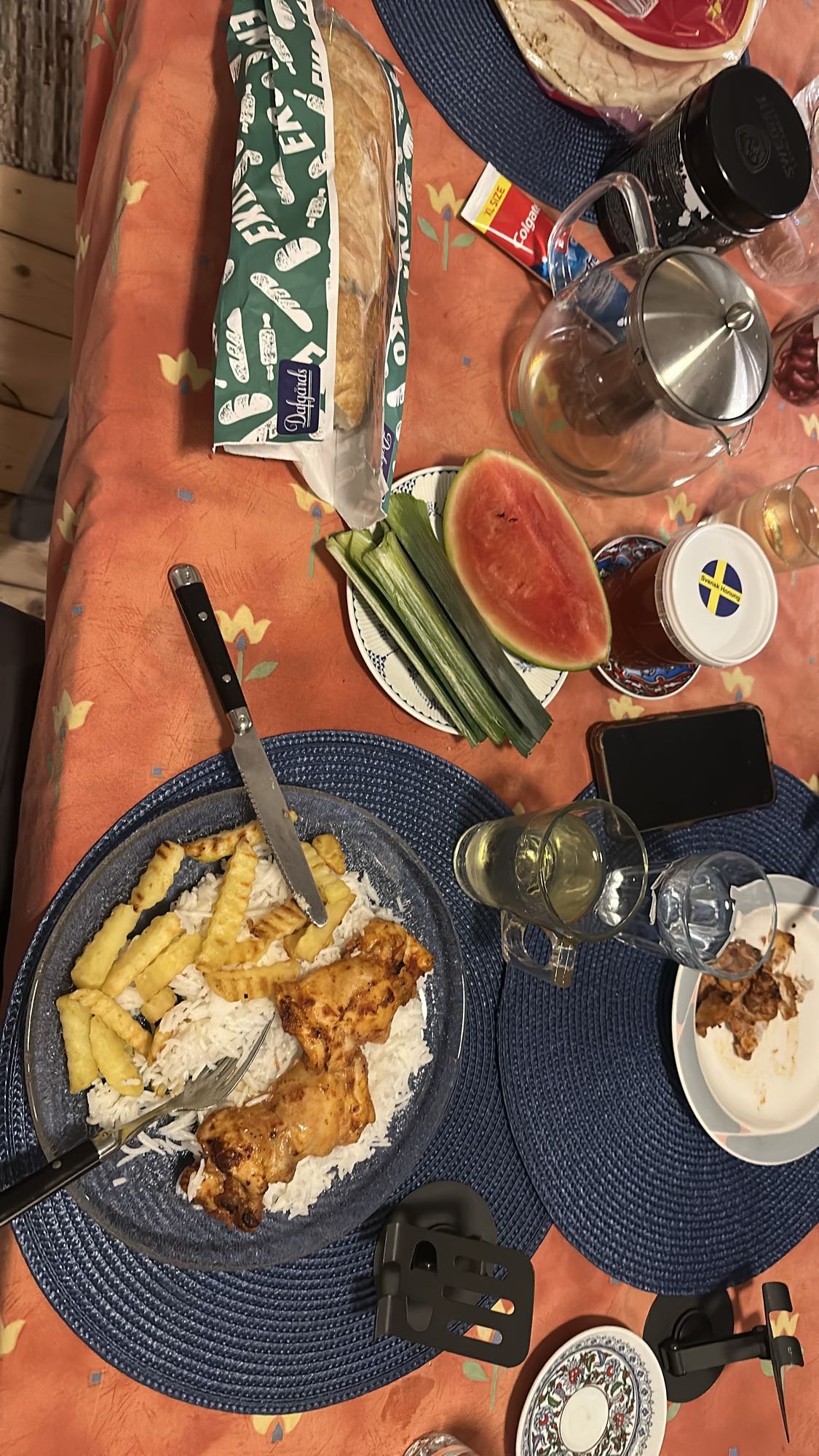 Kyckling med ris och pommes