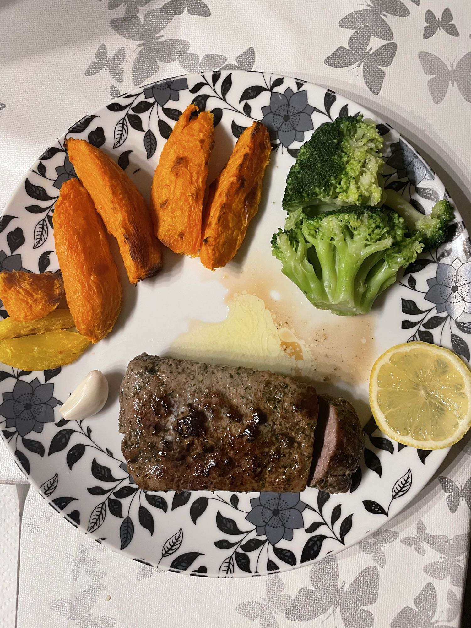 Lammlachse mit Gemüse