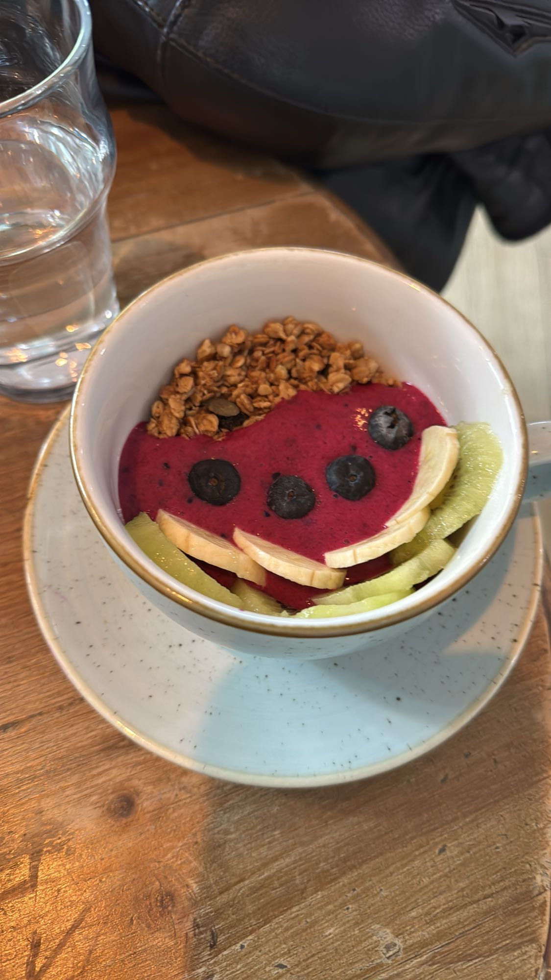 tazón de smoothie de frutas