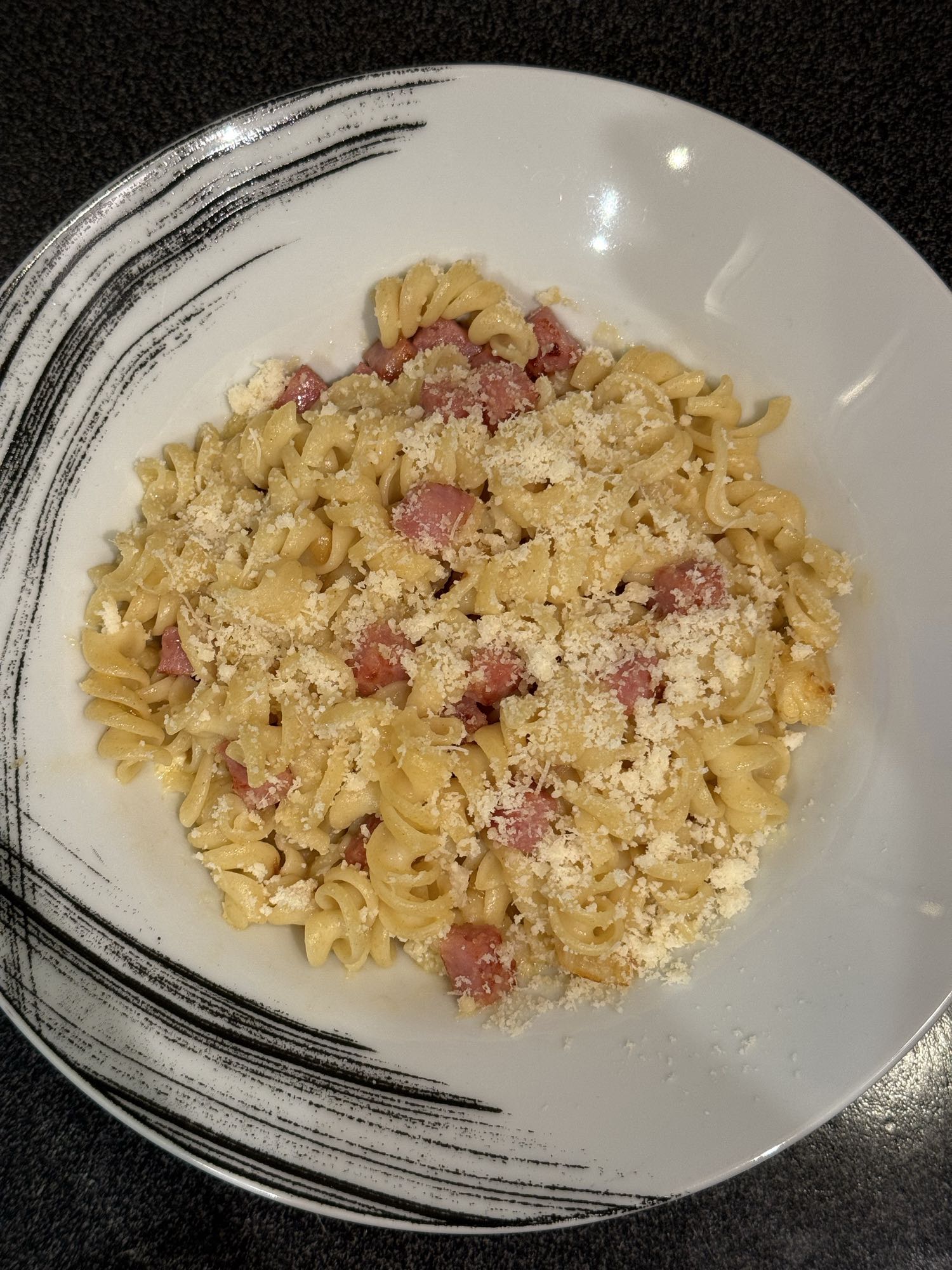 Pâtes au jambon et fromage