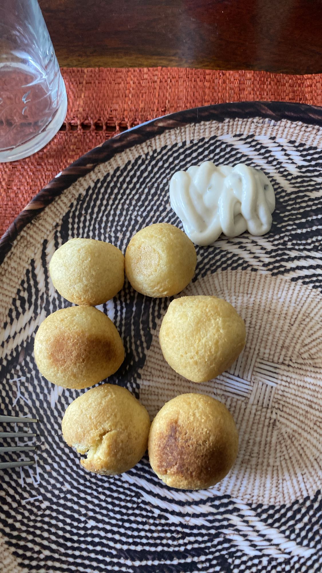 Pommes dauphines avec sauce