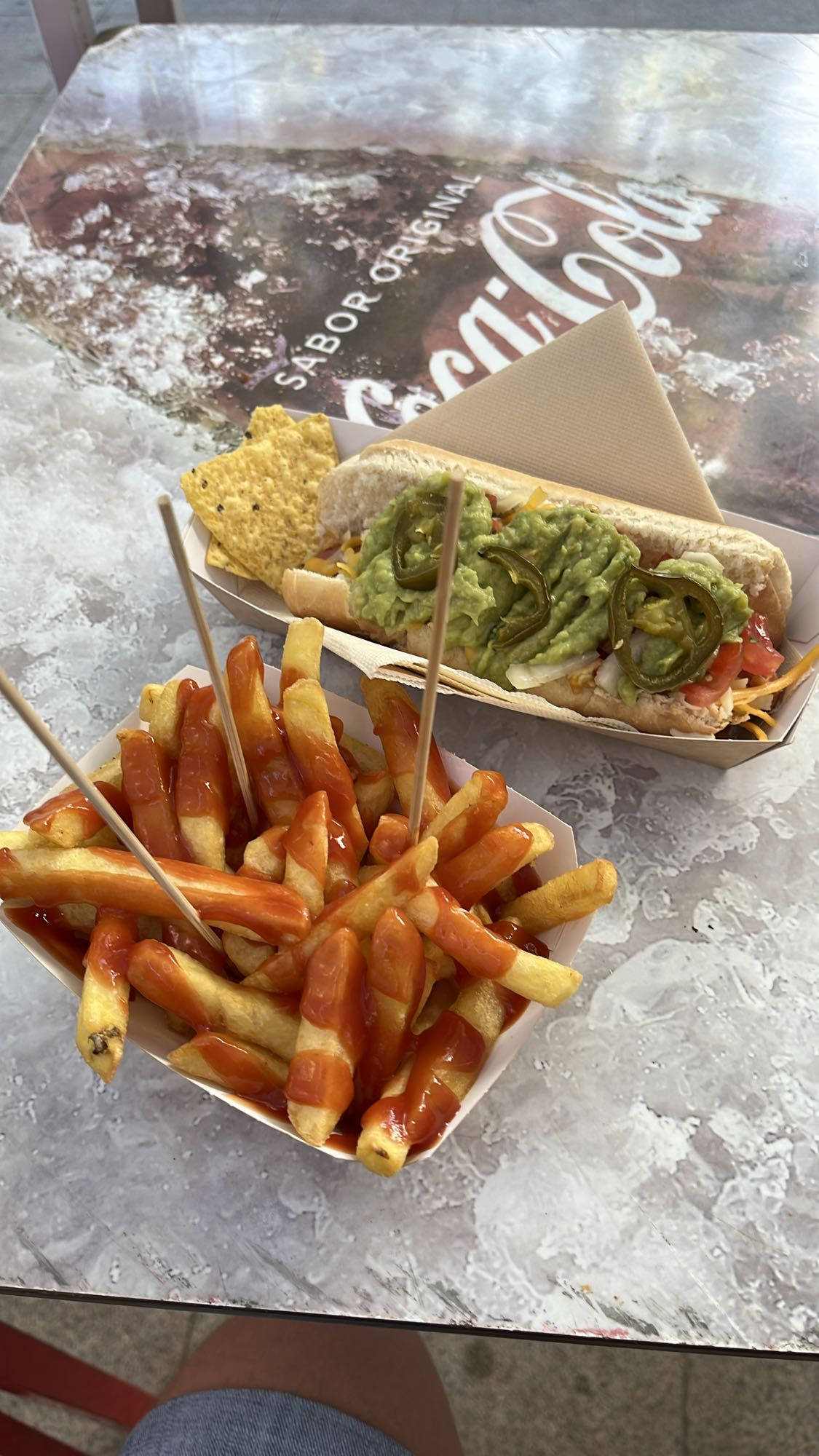 Хотдог с пържени картофи