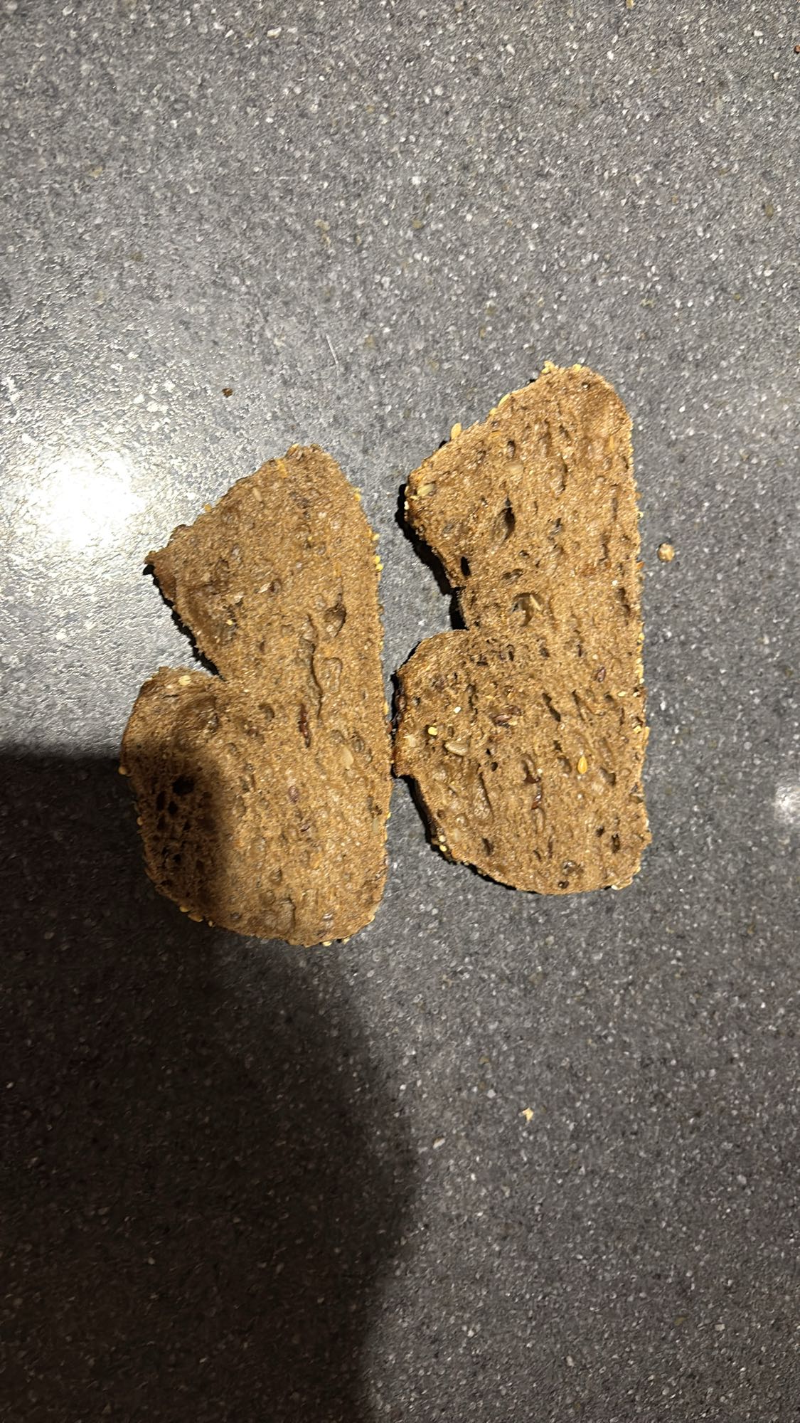 Pain croustillant aux graines