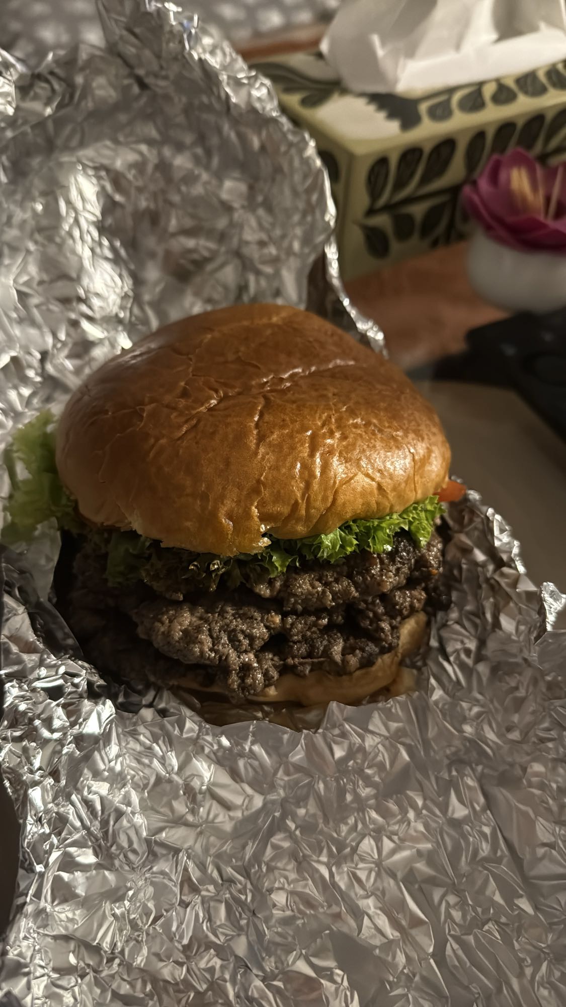 Podwójny burger wołowy