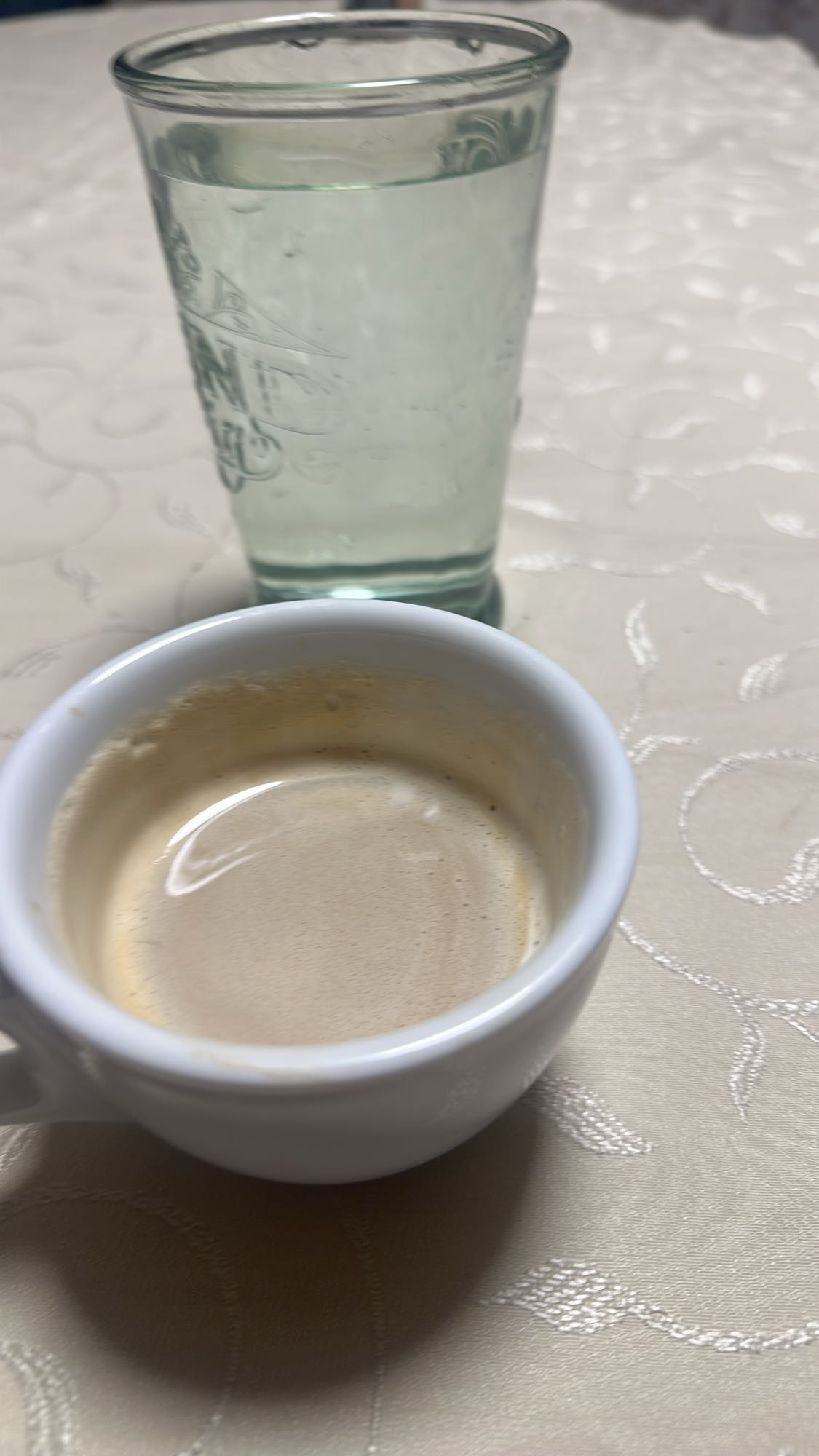 Espresso și apă