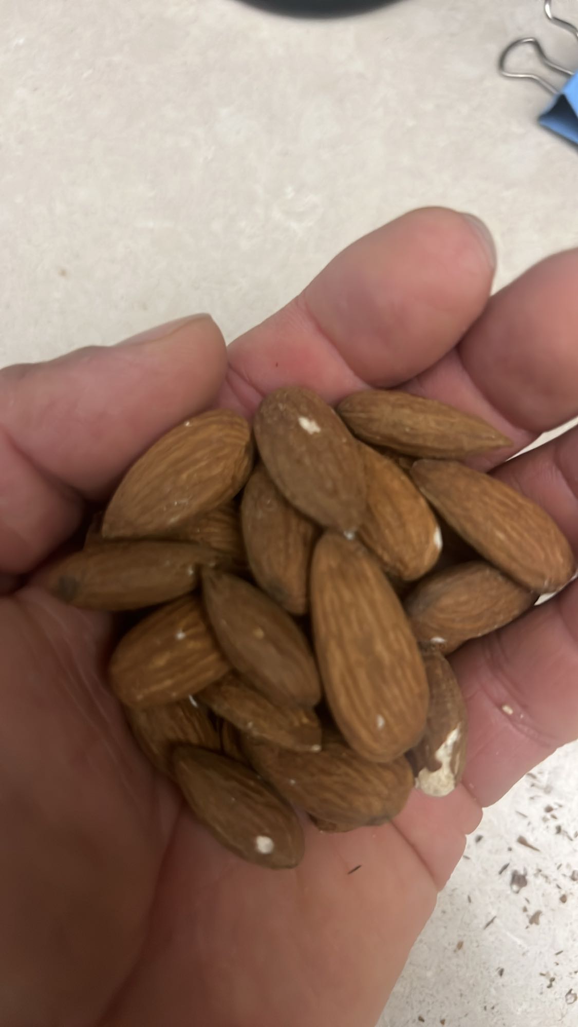 Badem atıştırmalık