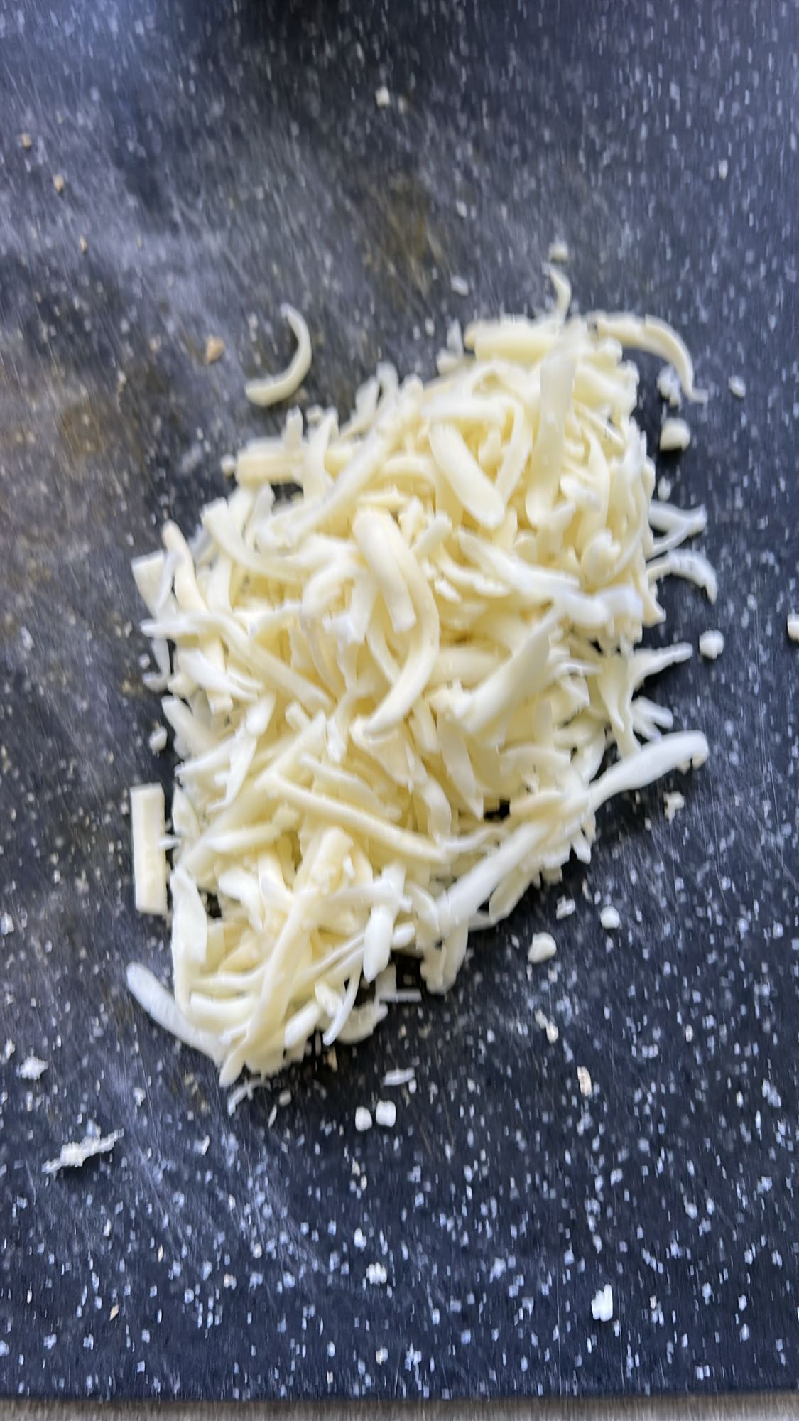 Shredded mozzarella cheese