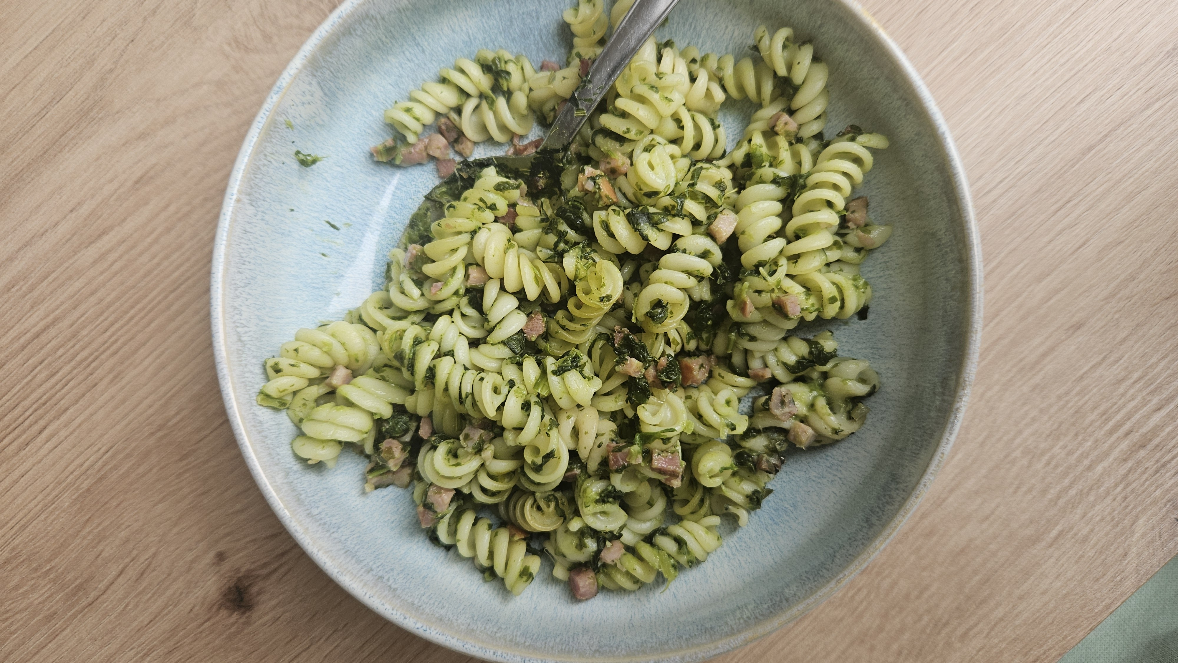 Pasta mit Spinat & Speck light