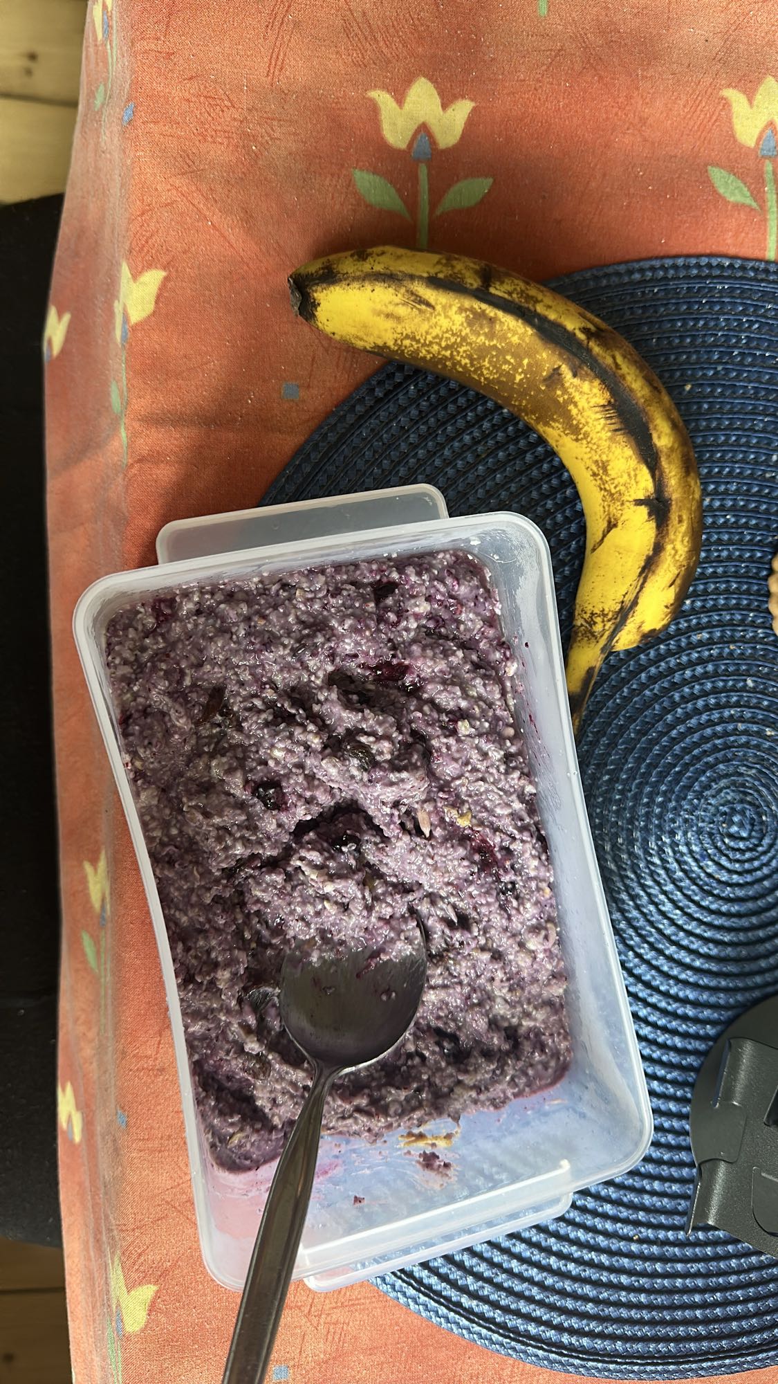 Blåbärsgröt med banan