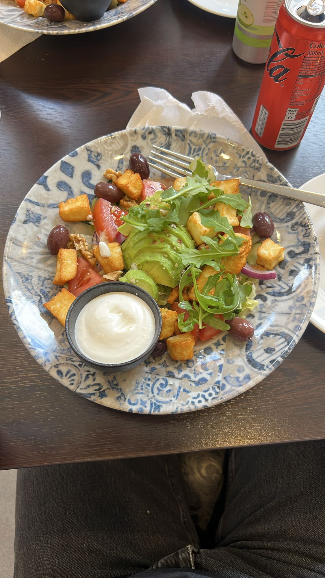 Halloumisallad med sås