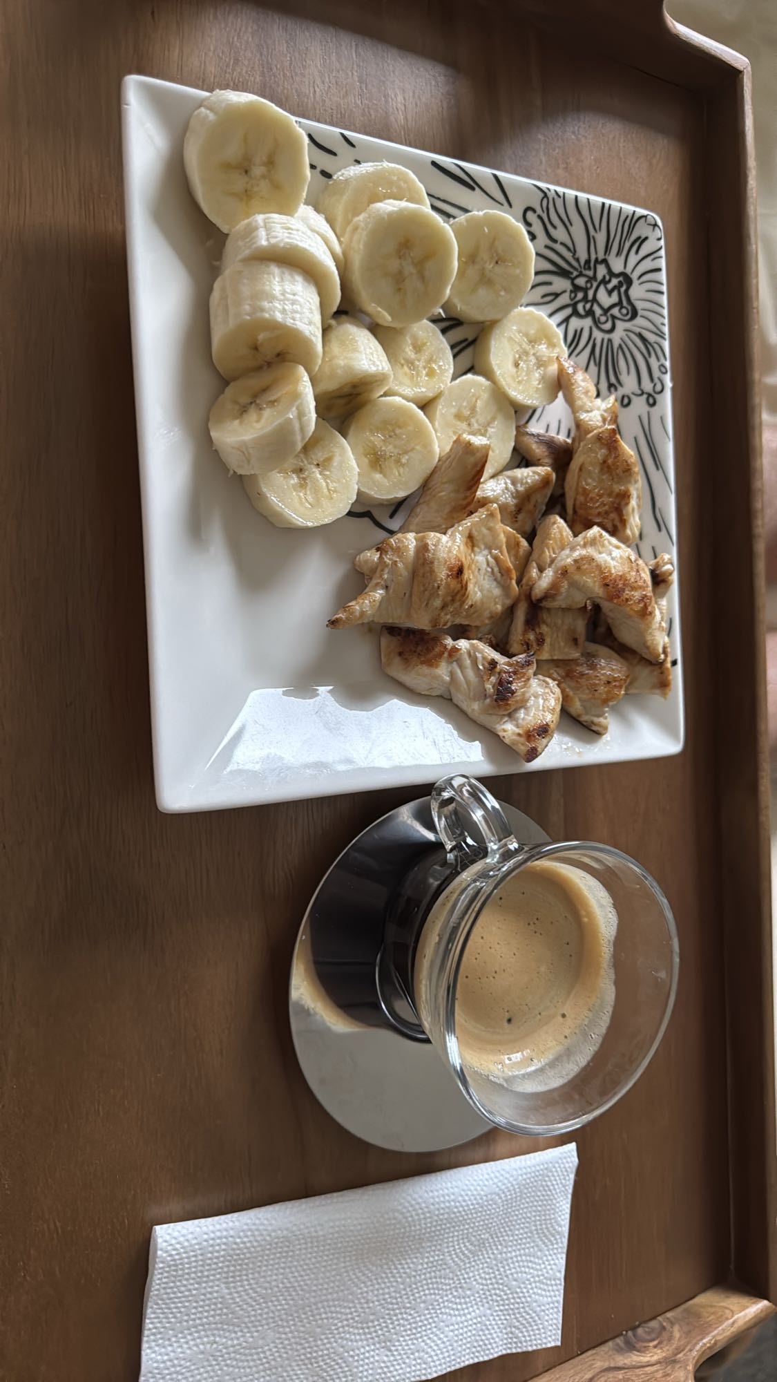 Pollo, plátano y café