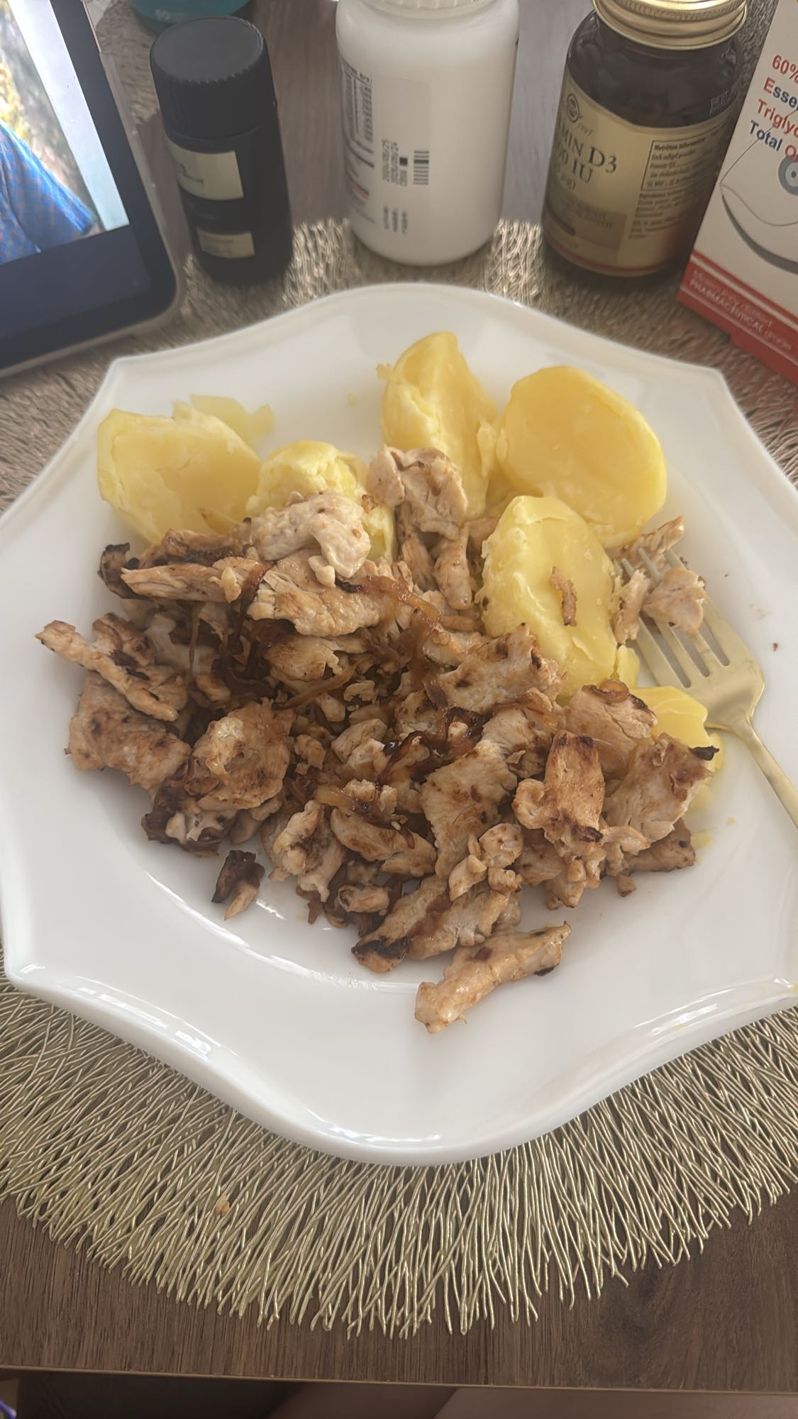 Курица с картофелем