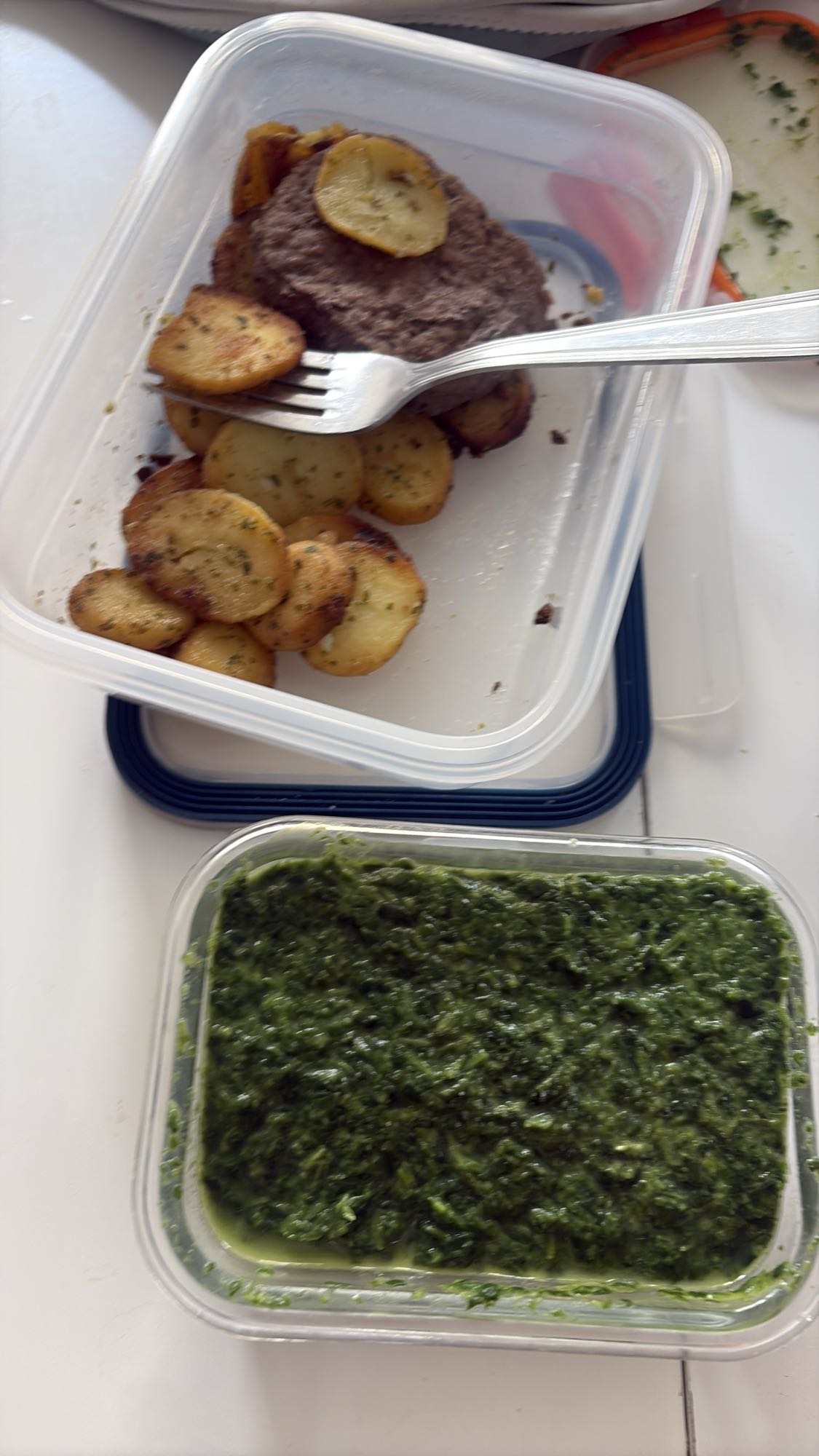 Boeuf, pommes de terre, épinards