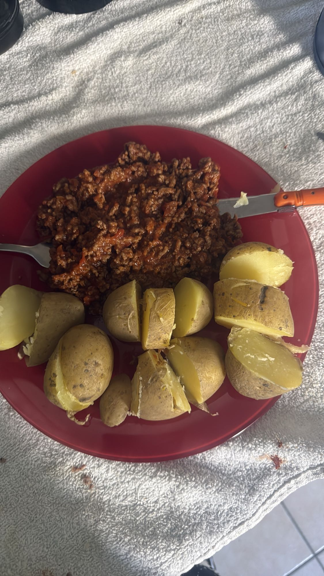 Pommes et viande hachée