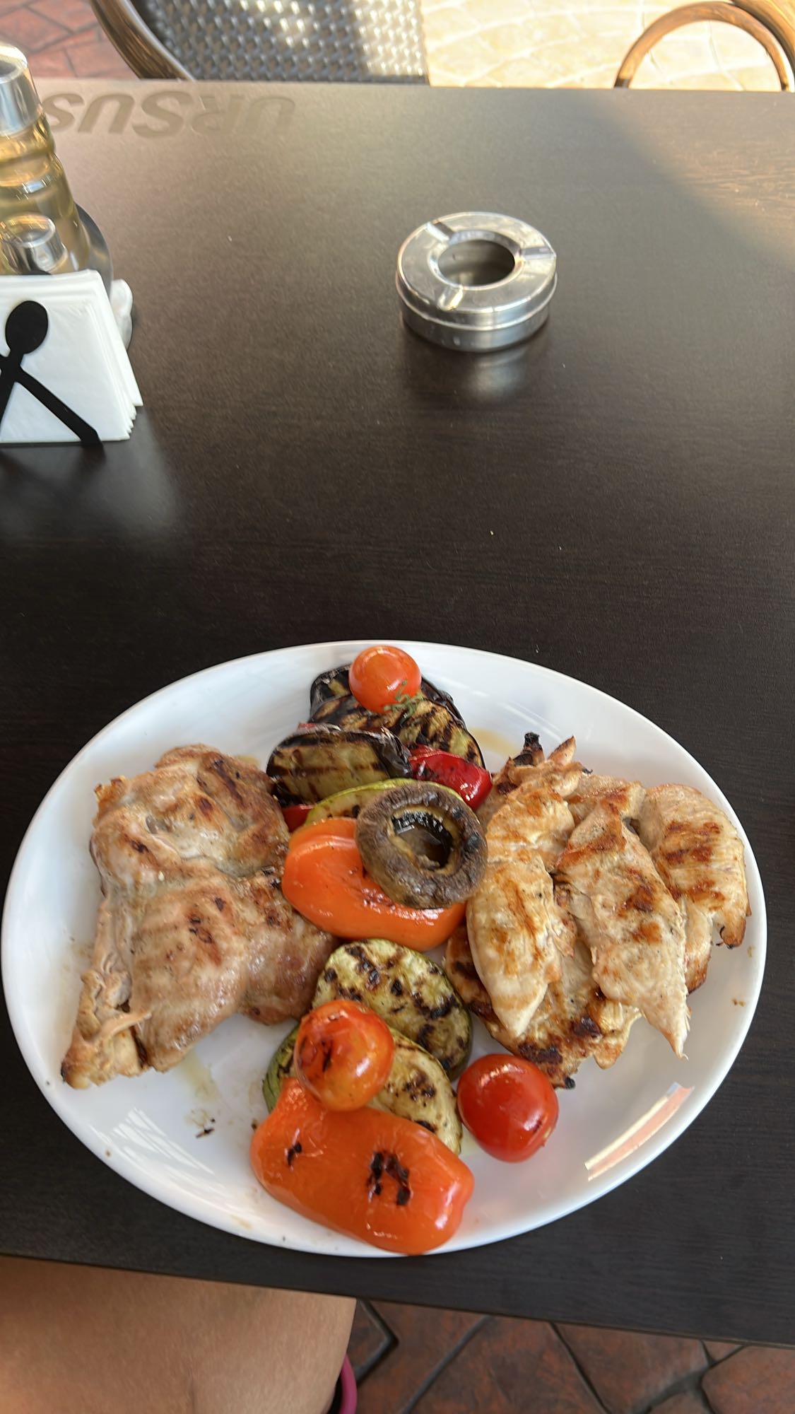 Pui la grătar cu legume