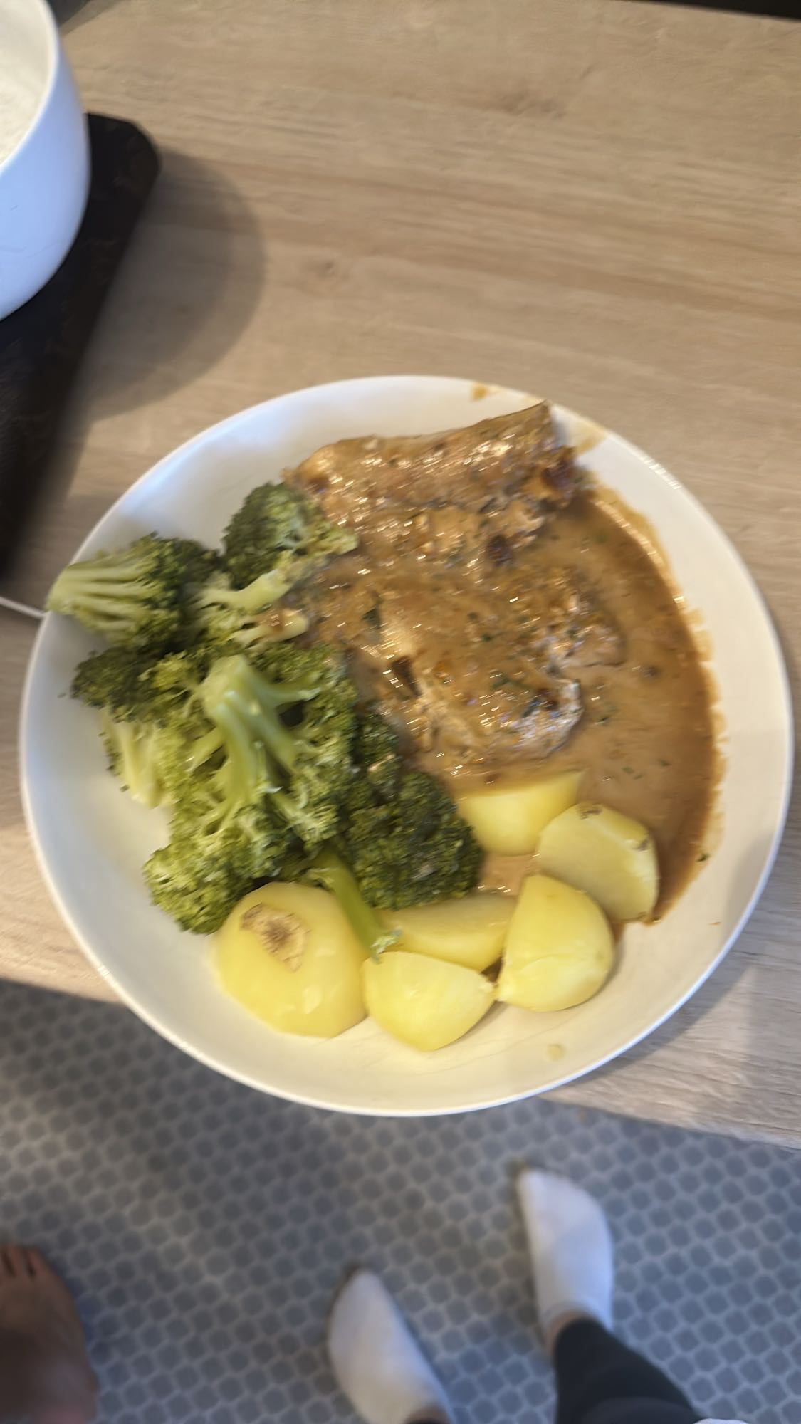 Aardappelen, broccoli, vlees