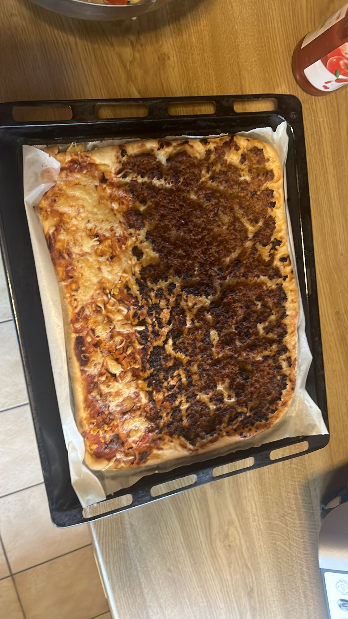 Hausgemachte Blechpizza
