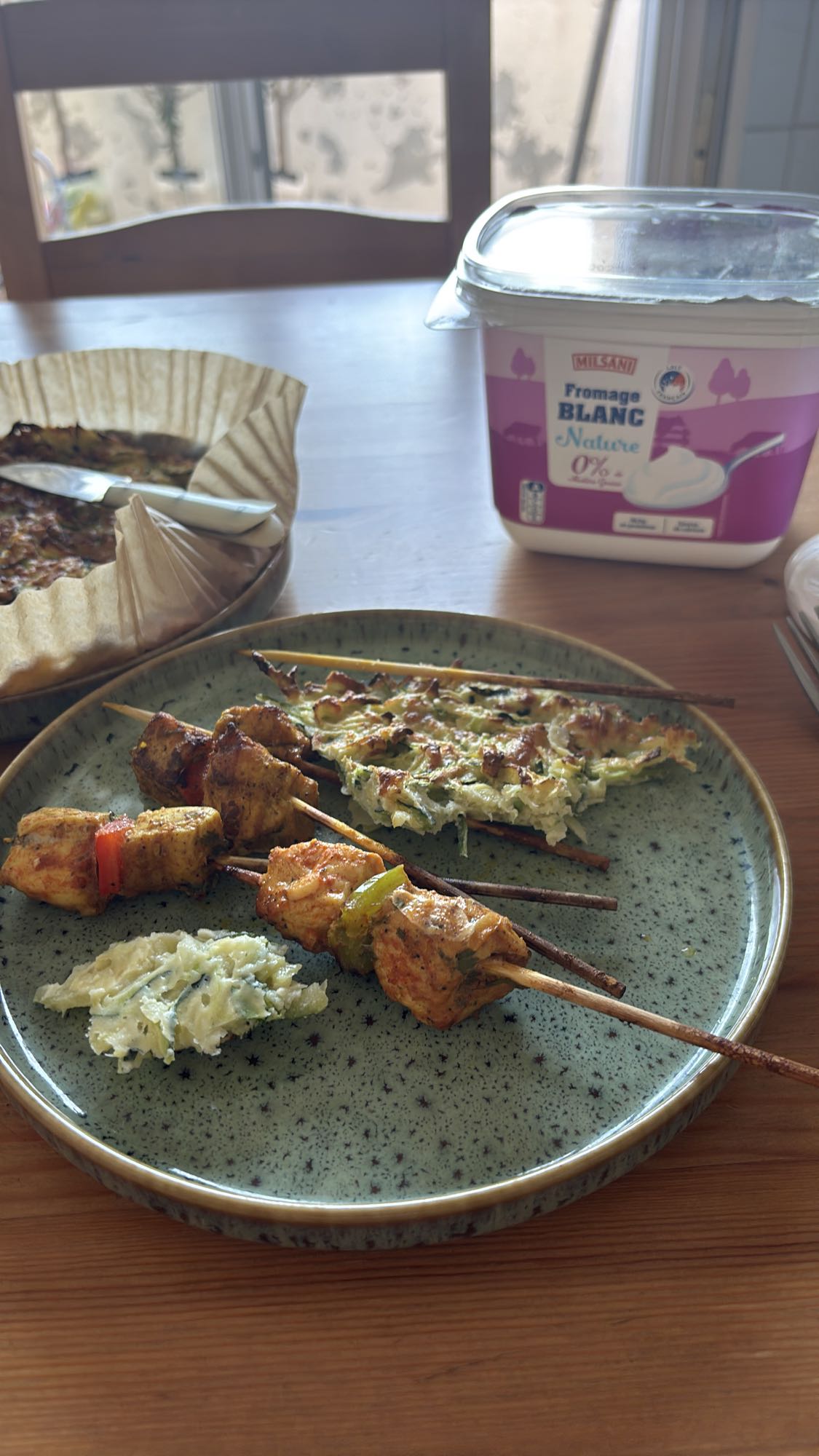 Brochettes et flan légumes