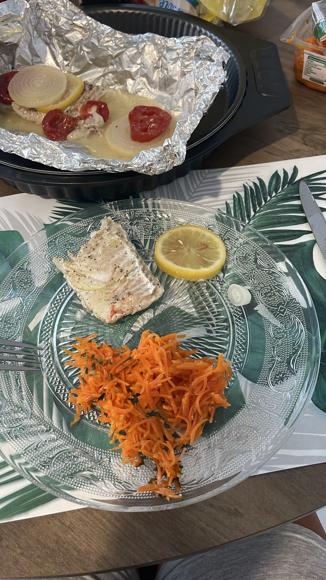 Poisson et carottes râpées