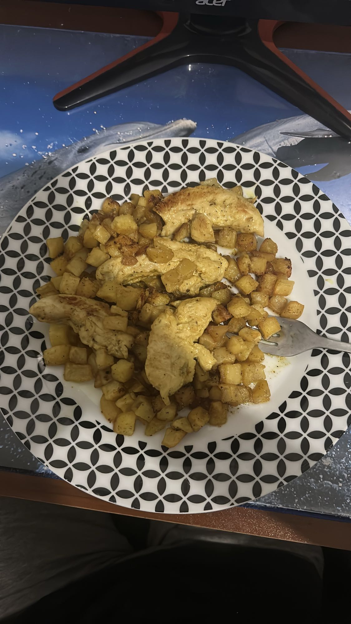 Poulet et pommes de terre sautés
