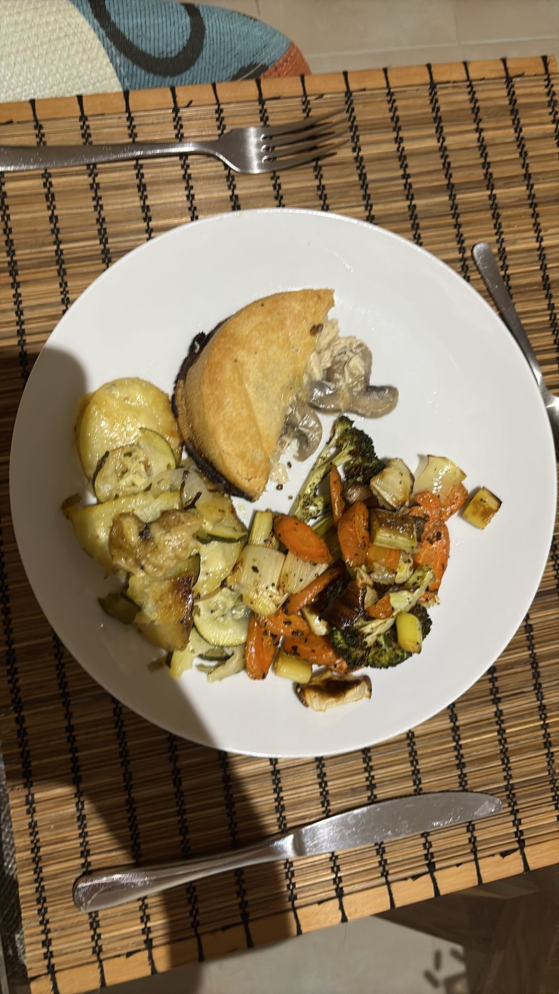 Pie with roasted vegetables