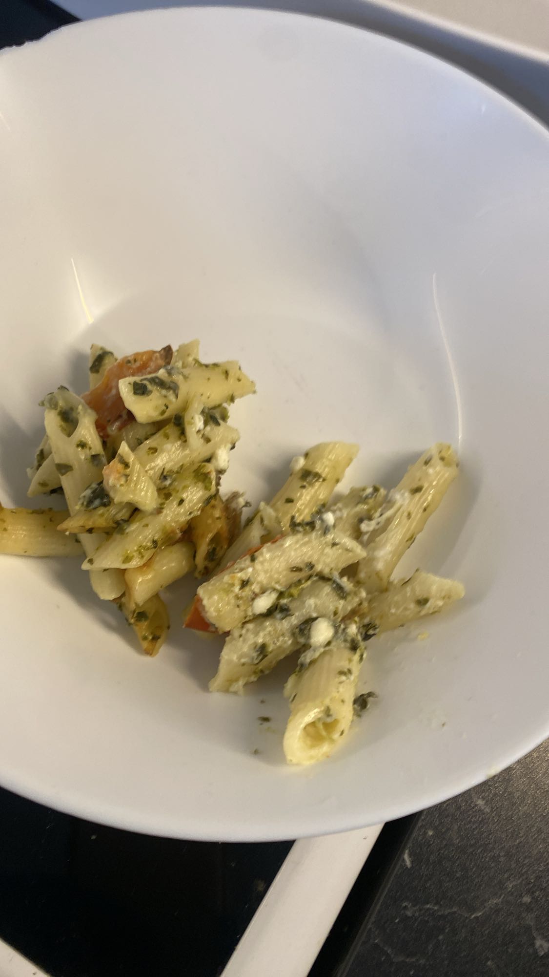 Pasta med babyspenat och ost