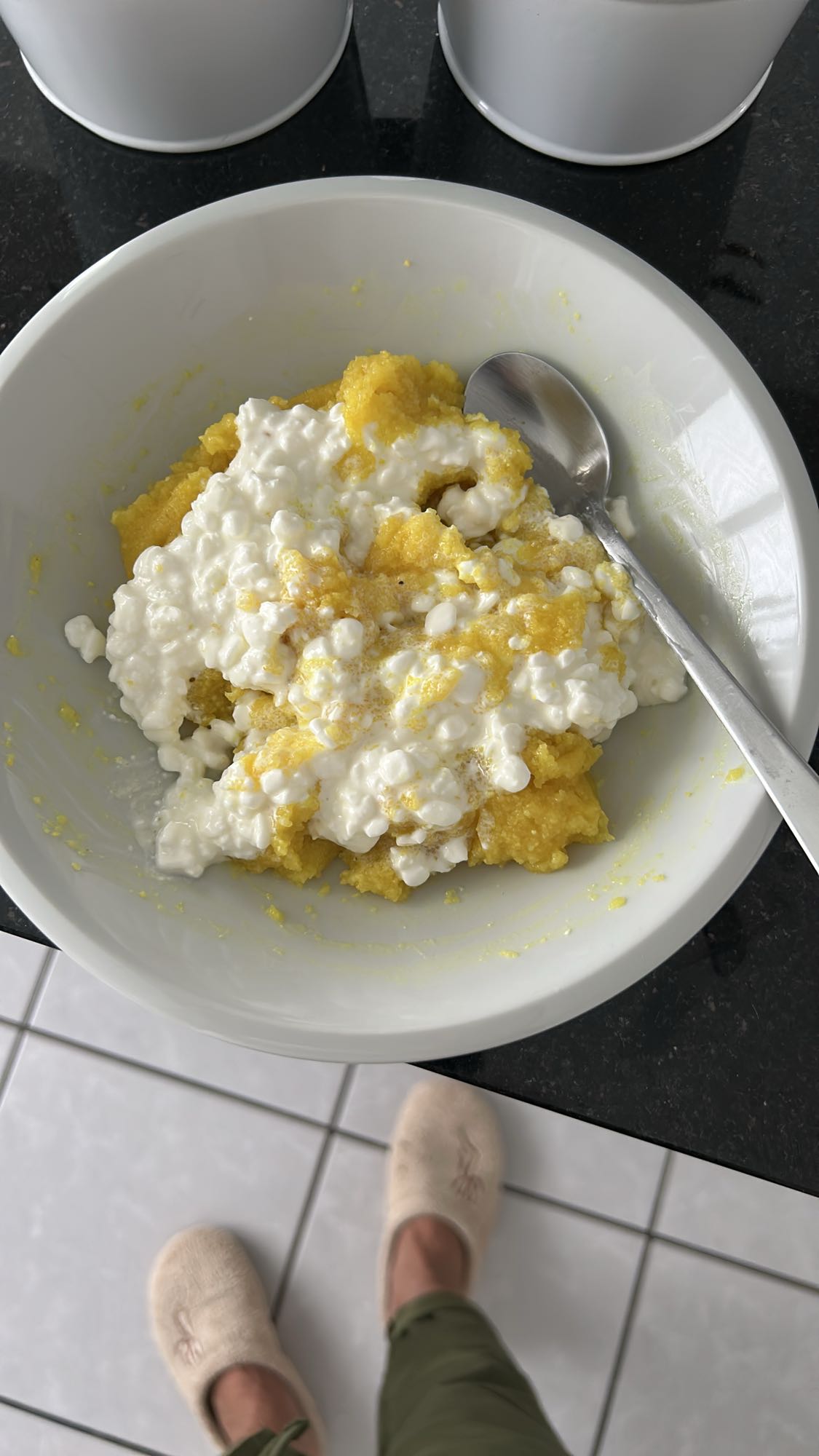 Polenta mit Hüttenkäse