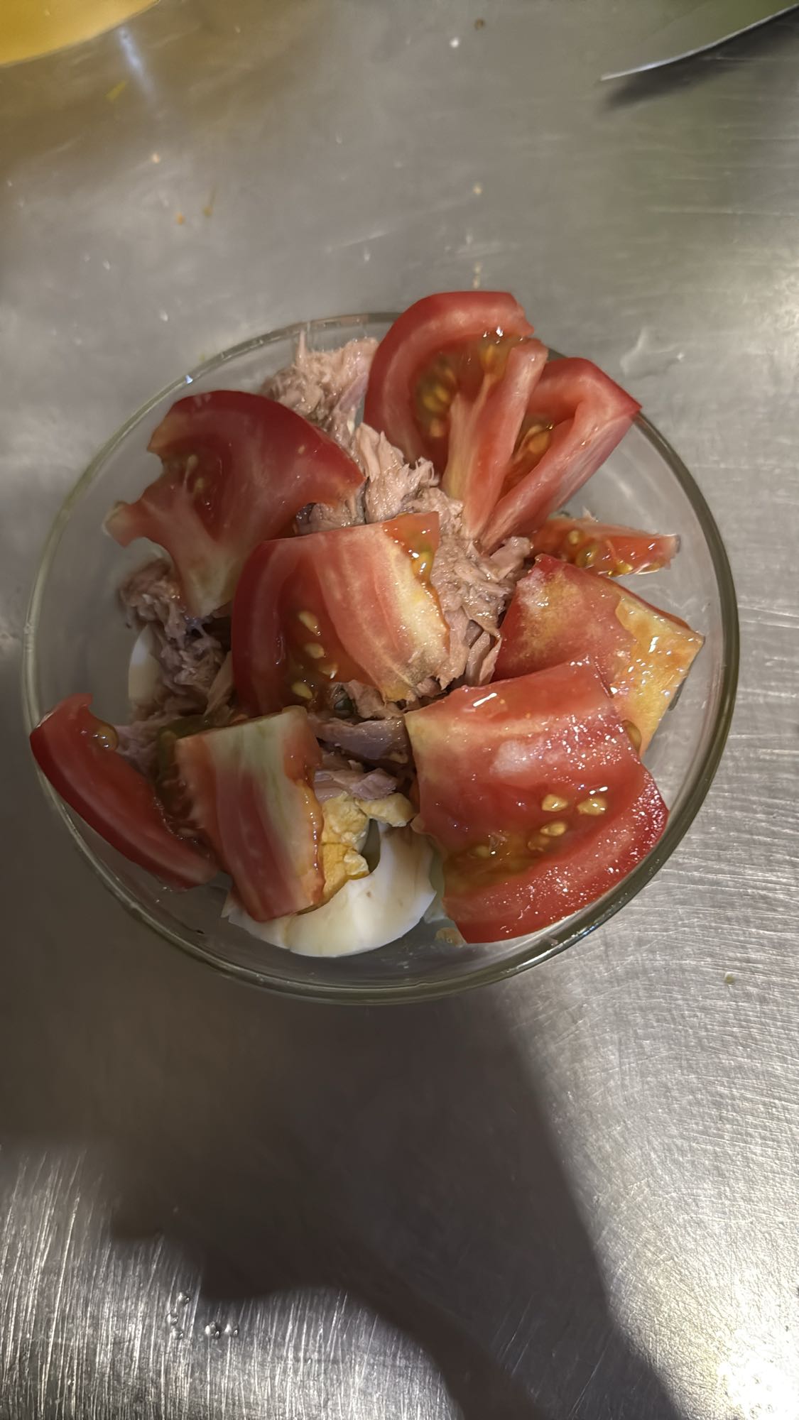ensalada de atún y huevo