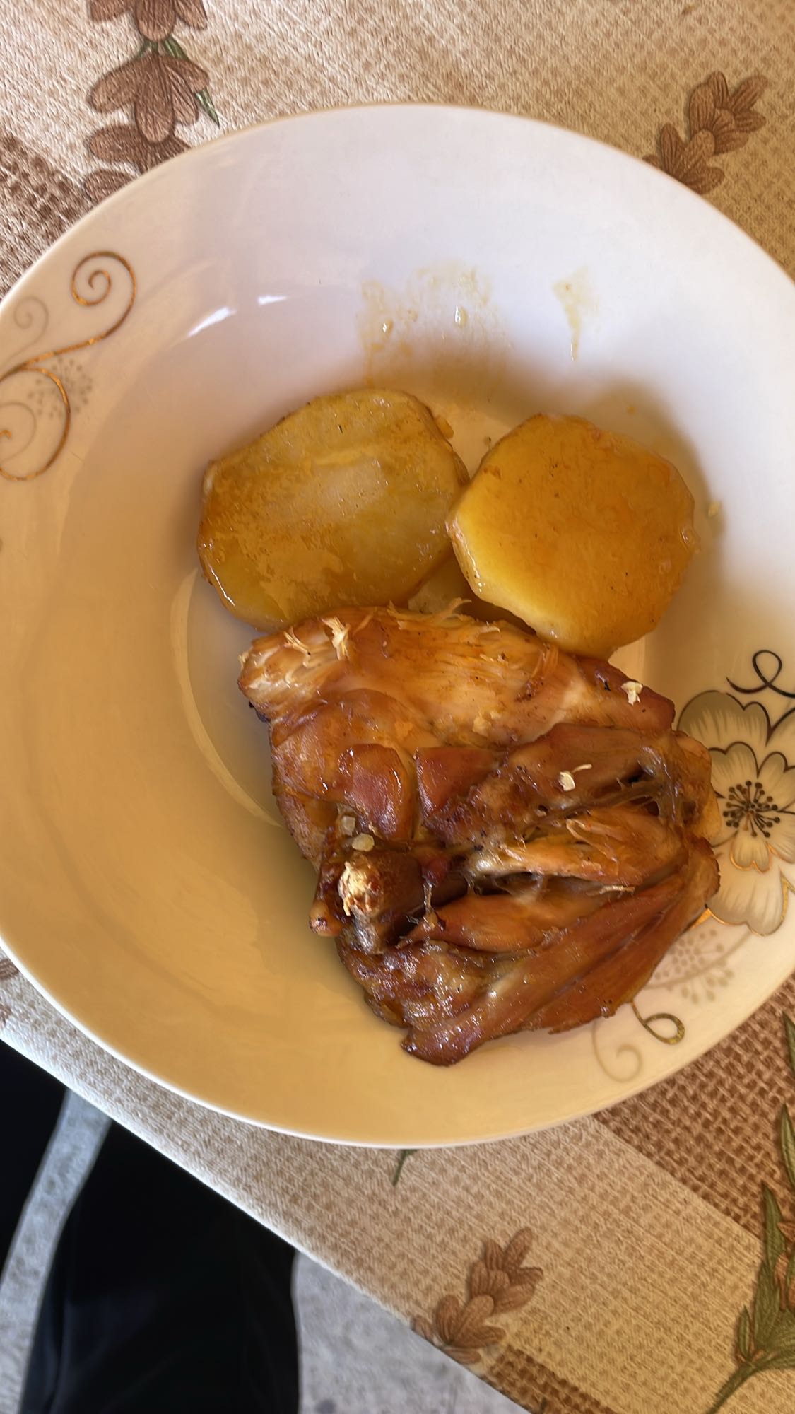 Pui cu cartofi la cuptor