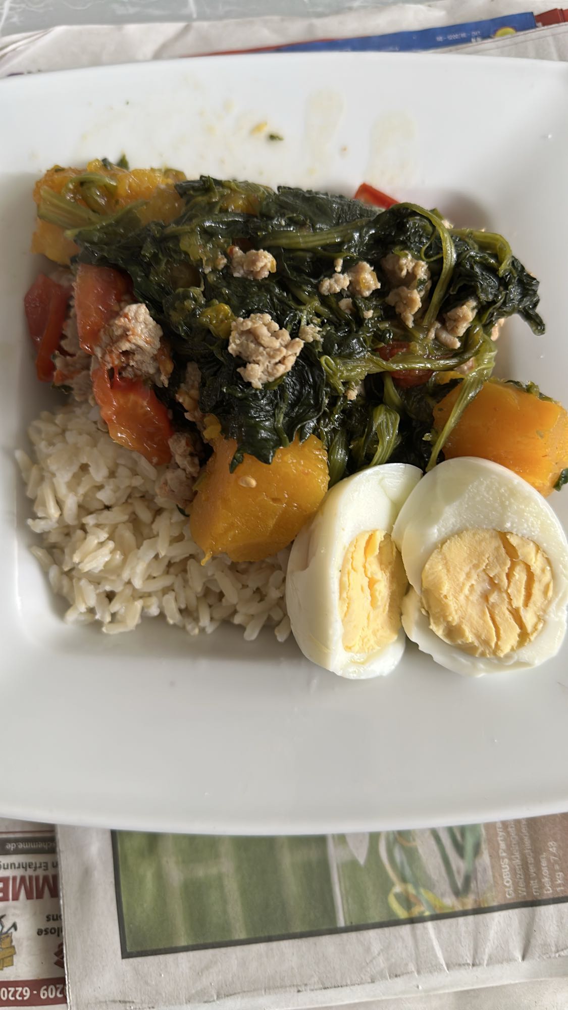 Reis mit Gemüse, Ei & Hack