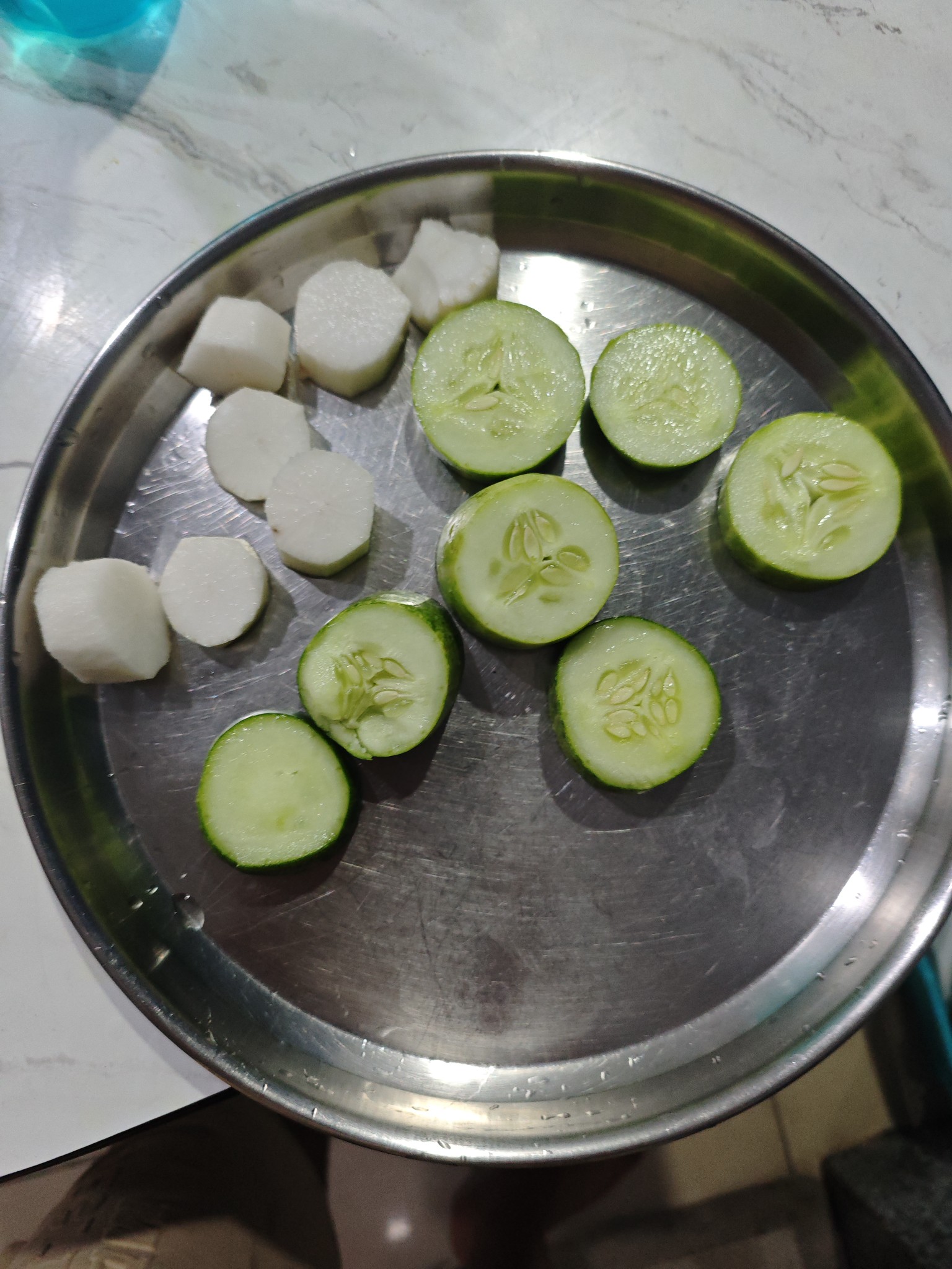 Cucumber and Radish Slices