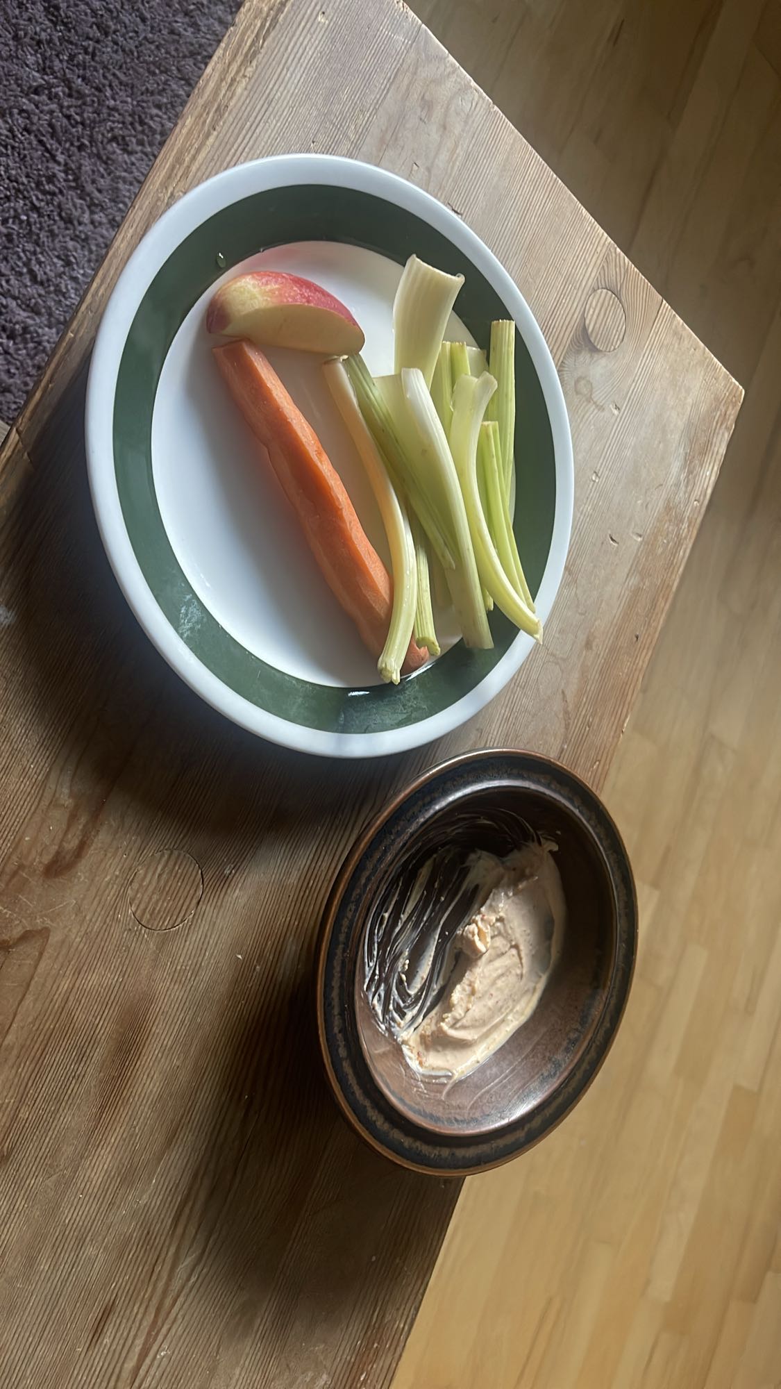 Grönsaksdipp med frukt