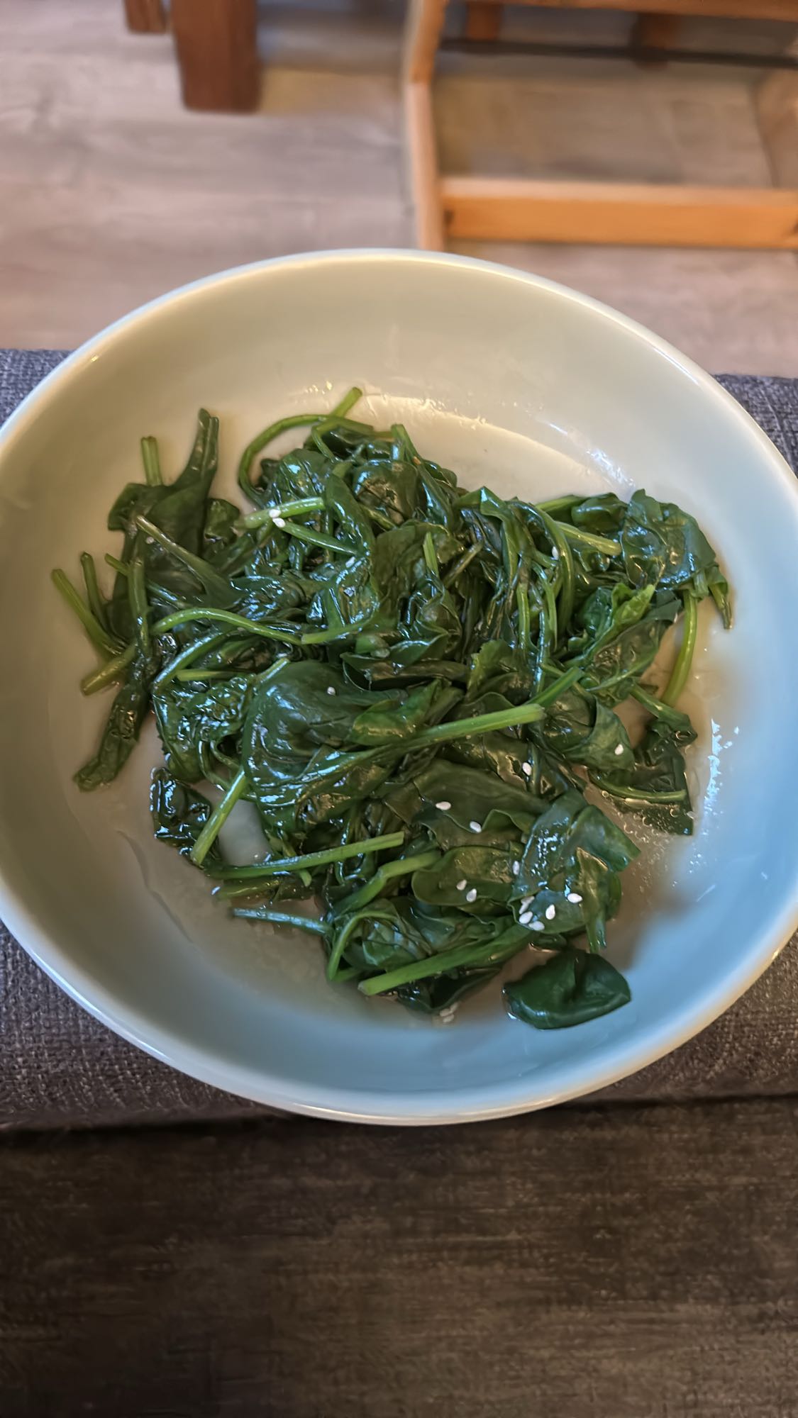 Dampet spinat med sesam