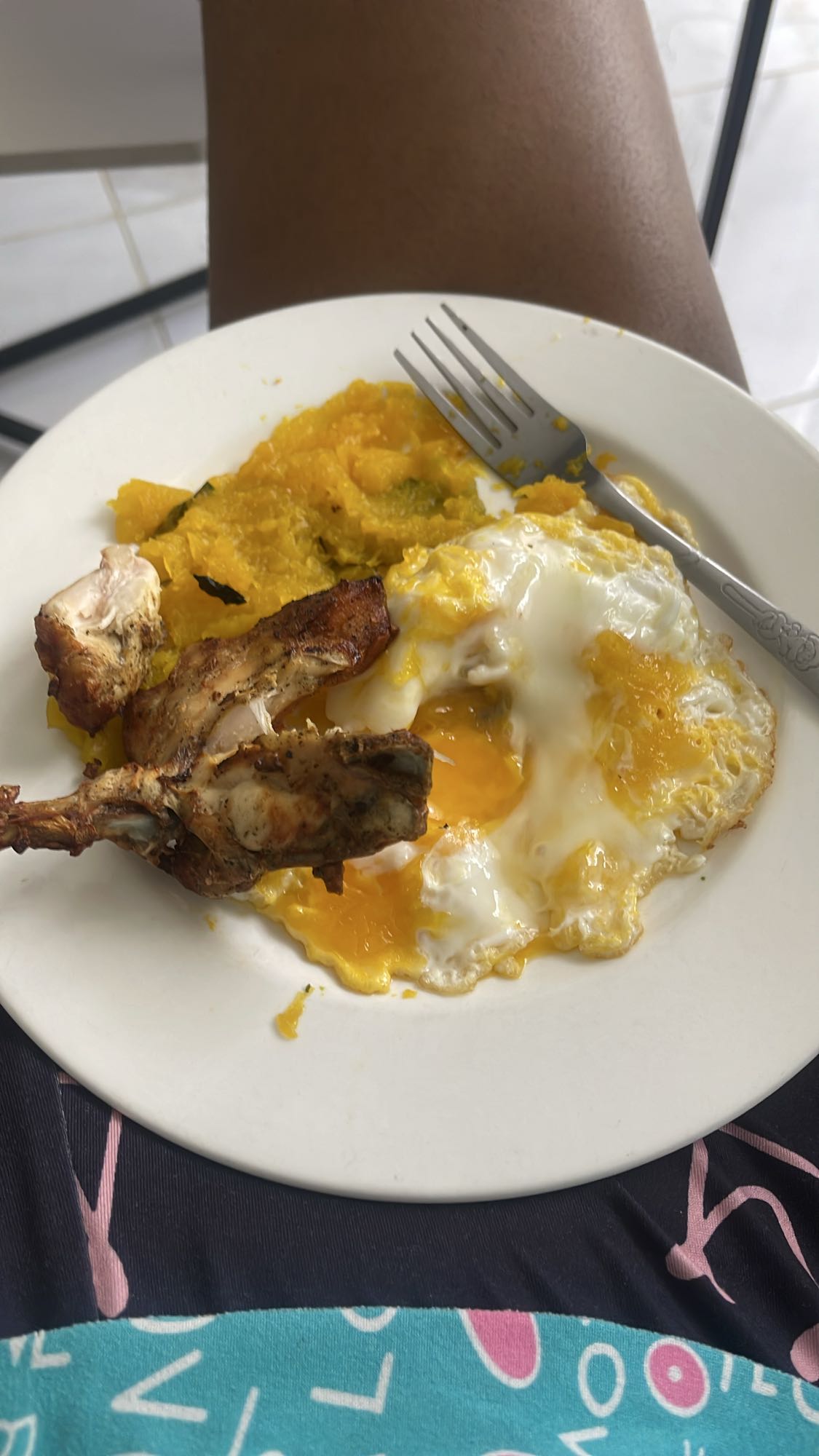 Pollo, huevo y calabaza