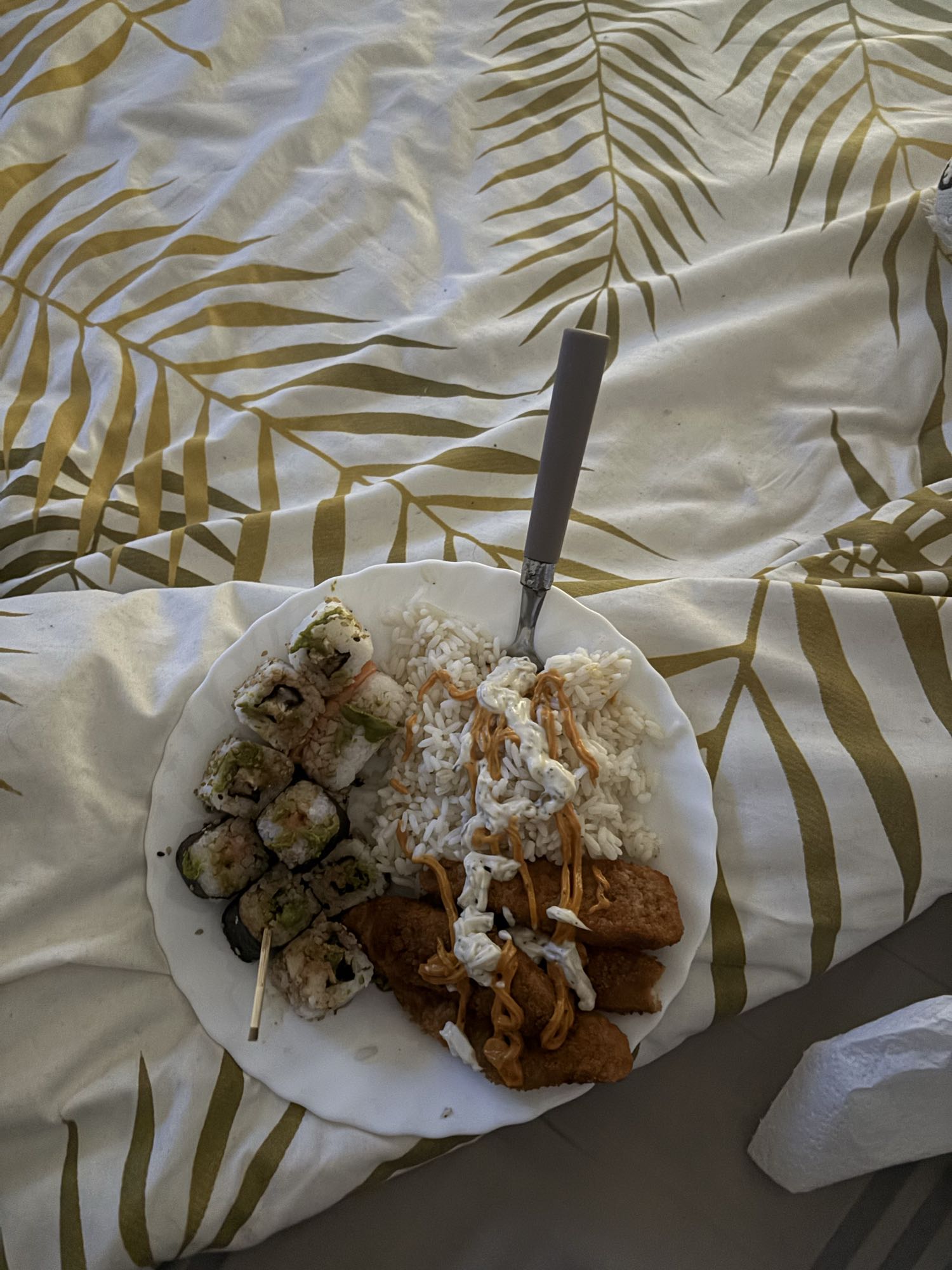 Assiette sushi riz tenders