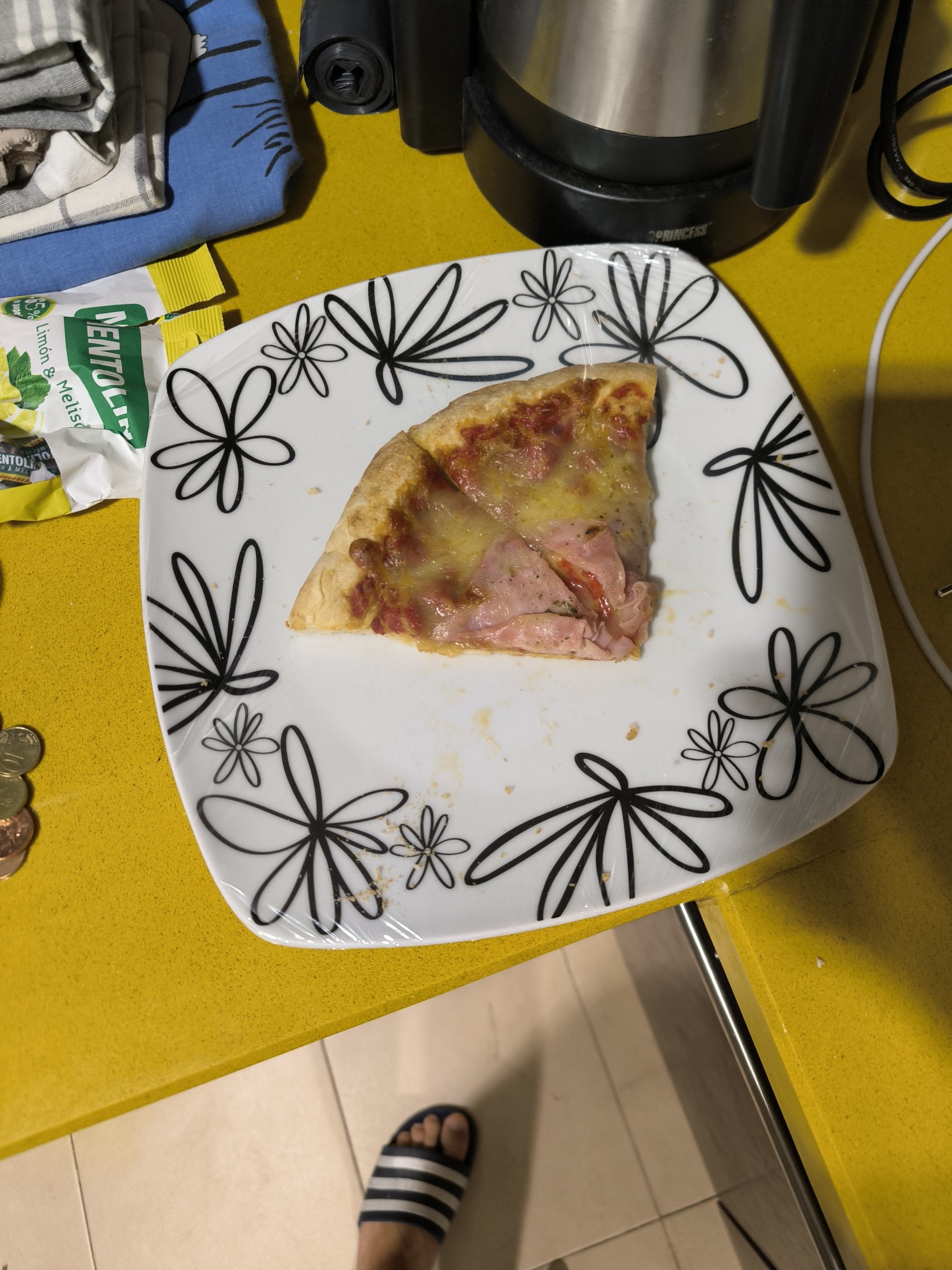 Rebanada de pizza de jamón
