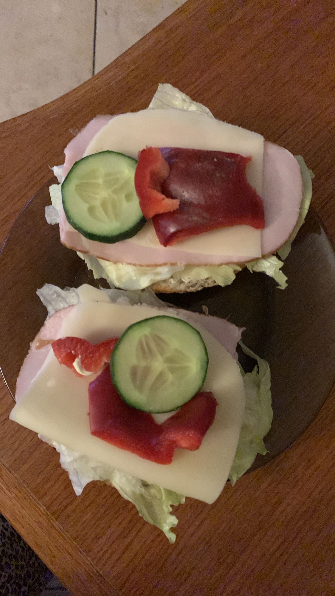 Kanapki z szynką i serem