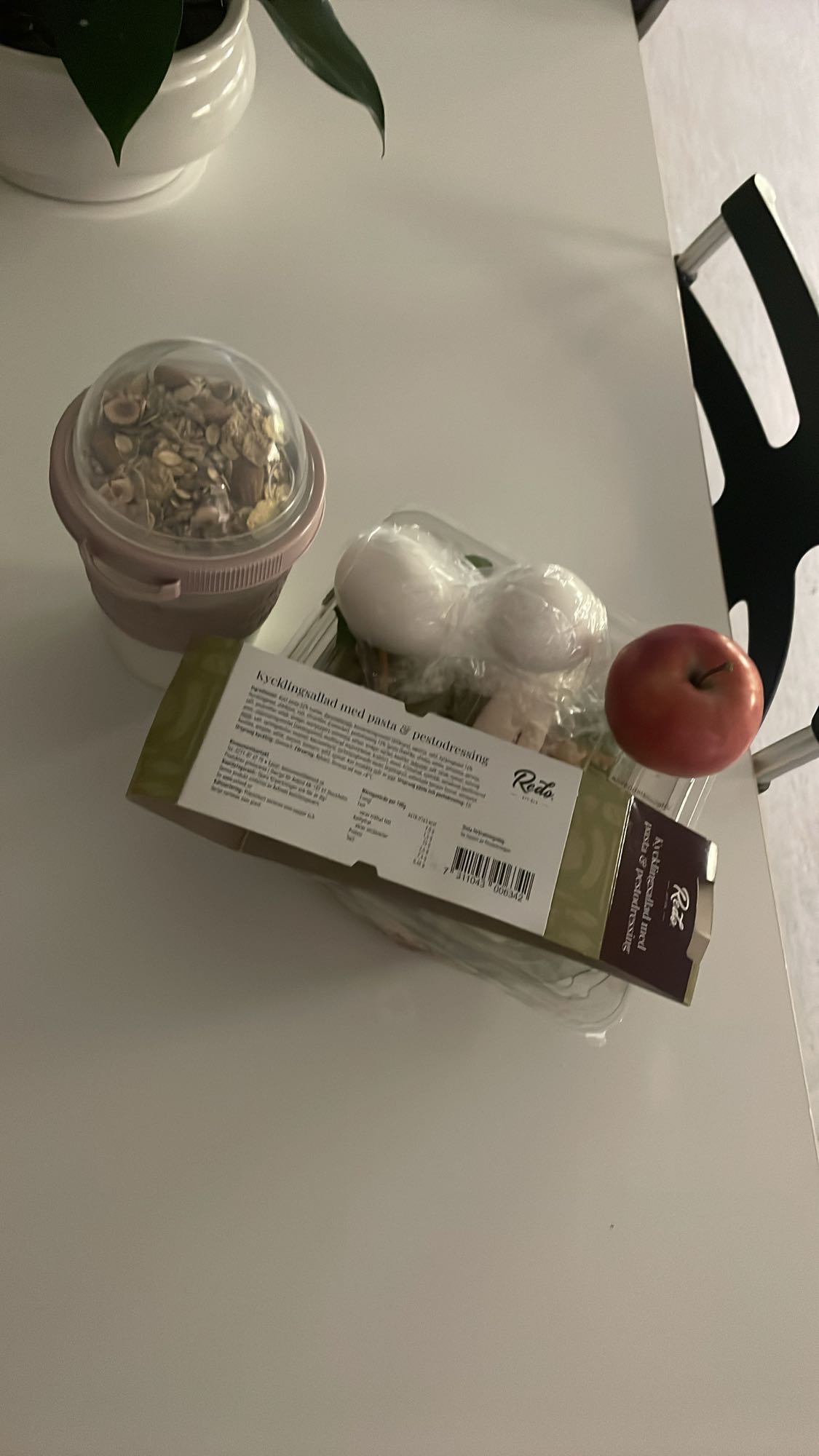 Kycklingsallad & frukost