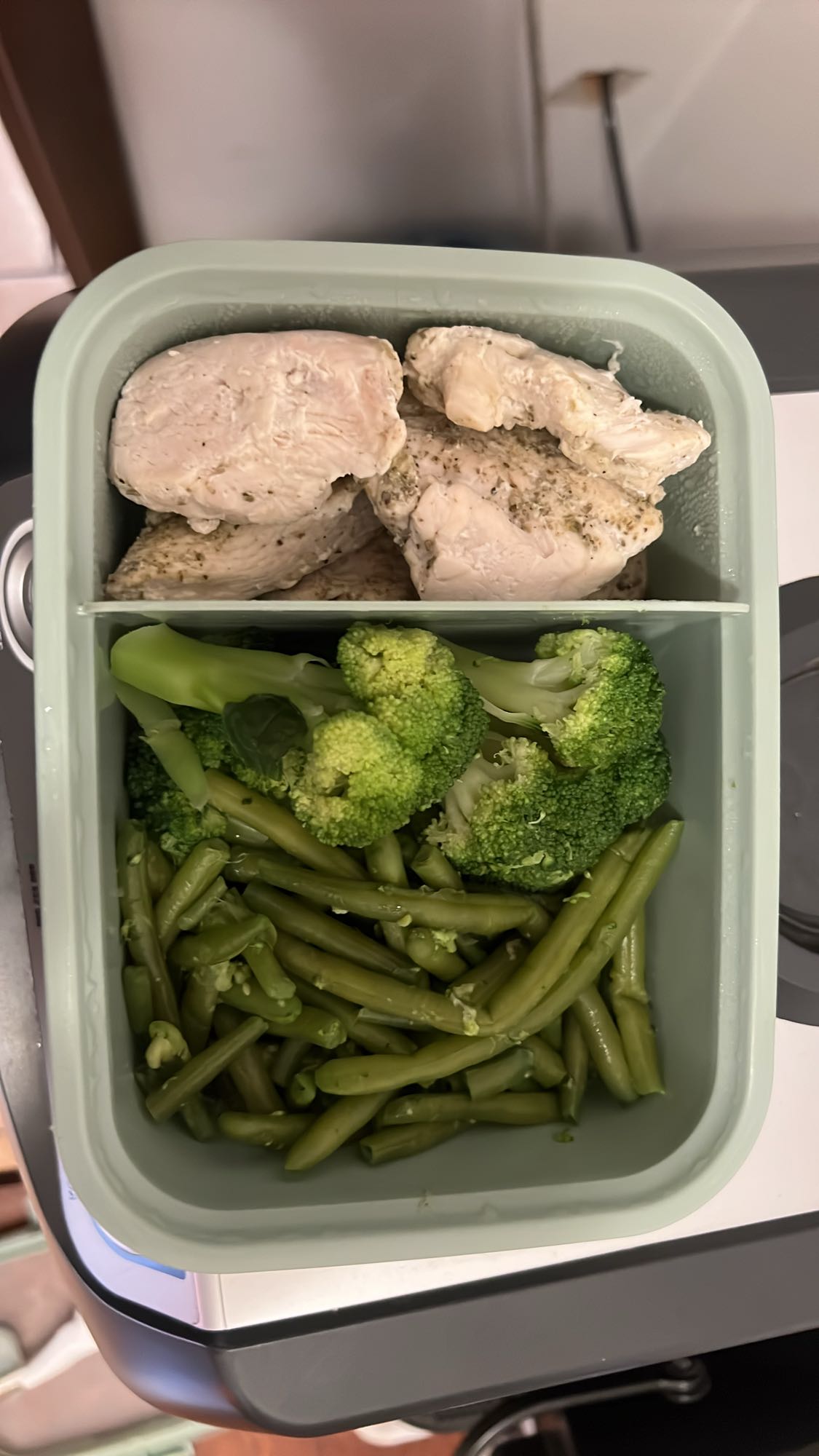 Tavuk ve Sebze Kutusu