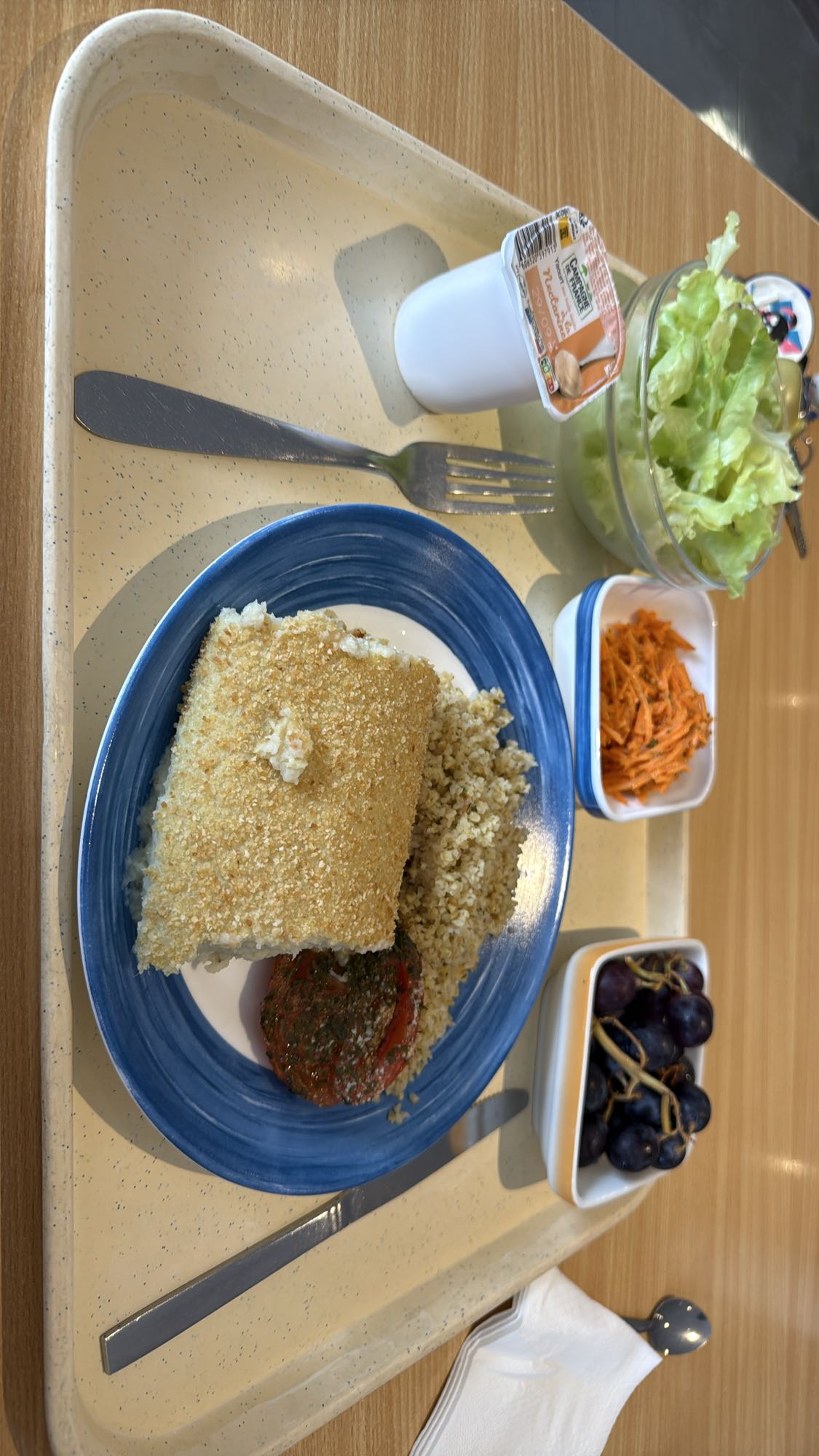 Déjeuner cantine équilibré