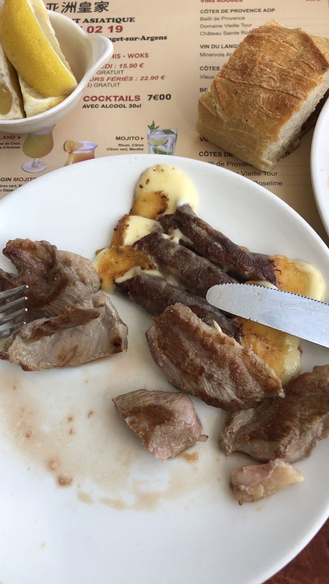 Viande et fromage fondu